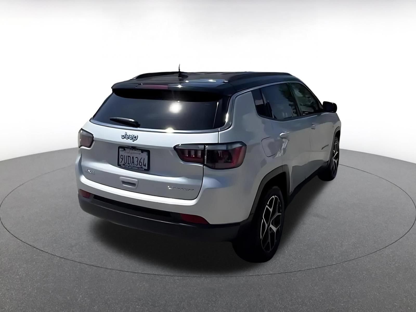 Thumbnail: 2025 Jeep Compass - 14