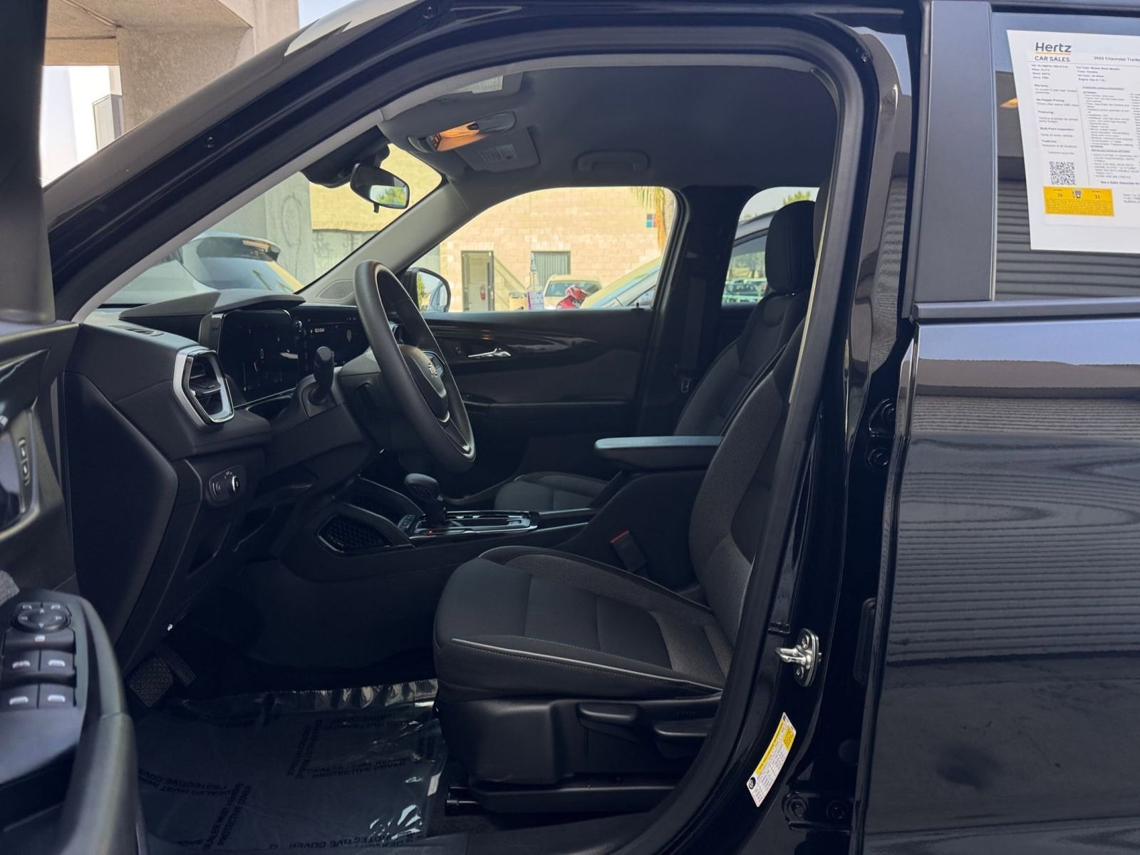 Thumbnail: 2025 Chevrolet TrailBlazer - 24