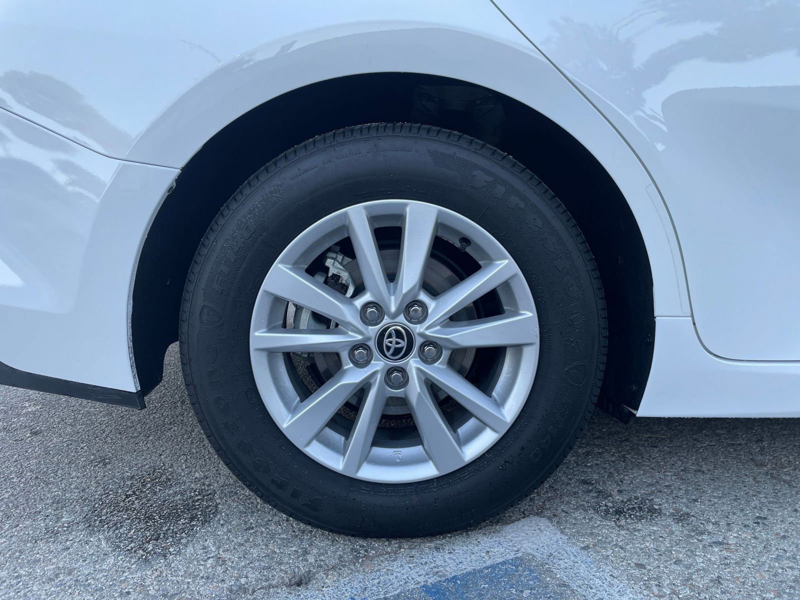 Thumbnail: 2025 Toyota Camry - 30