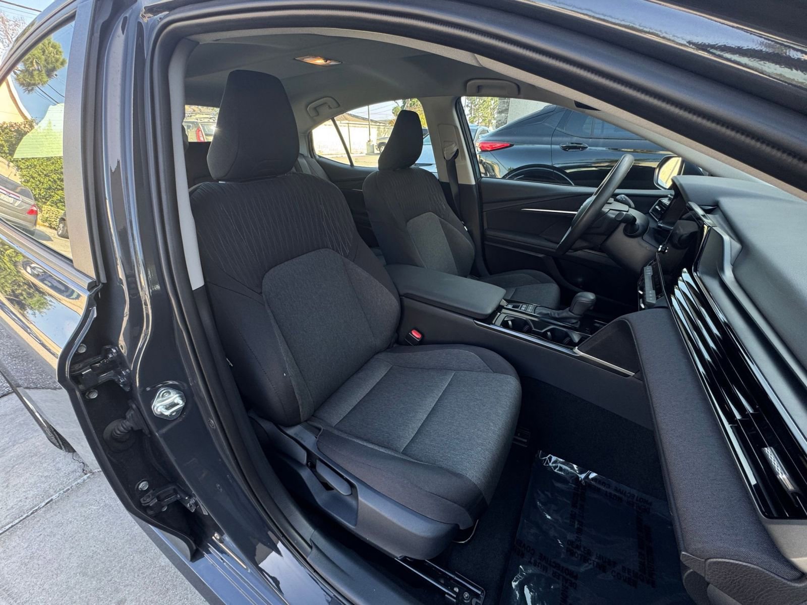 Thumbnail: 2025 Toyota Camry - 35