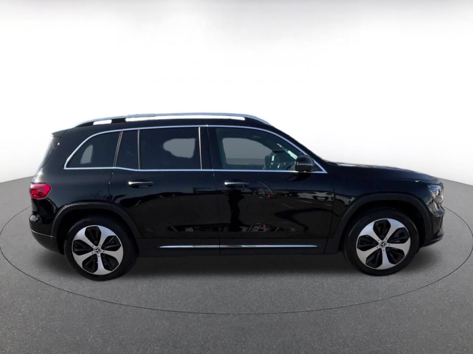 Thumbnail: 2025 Mercedes-Benz GLB - 16