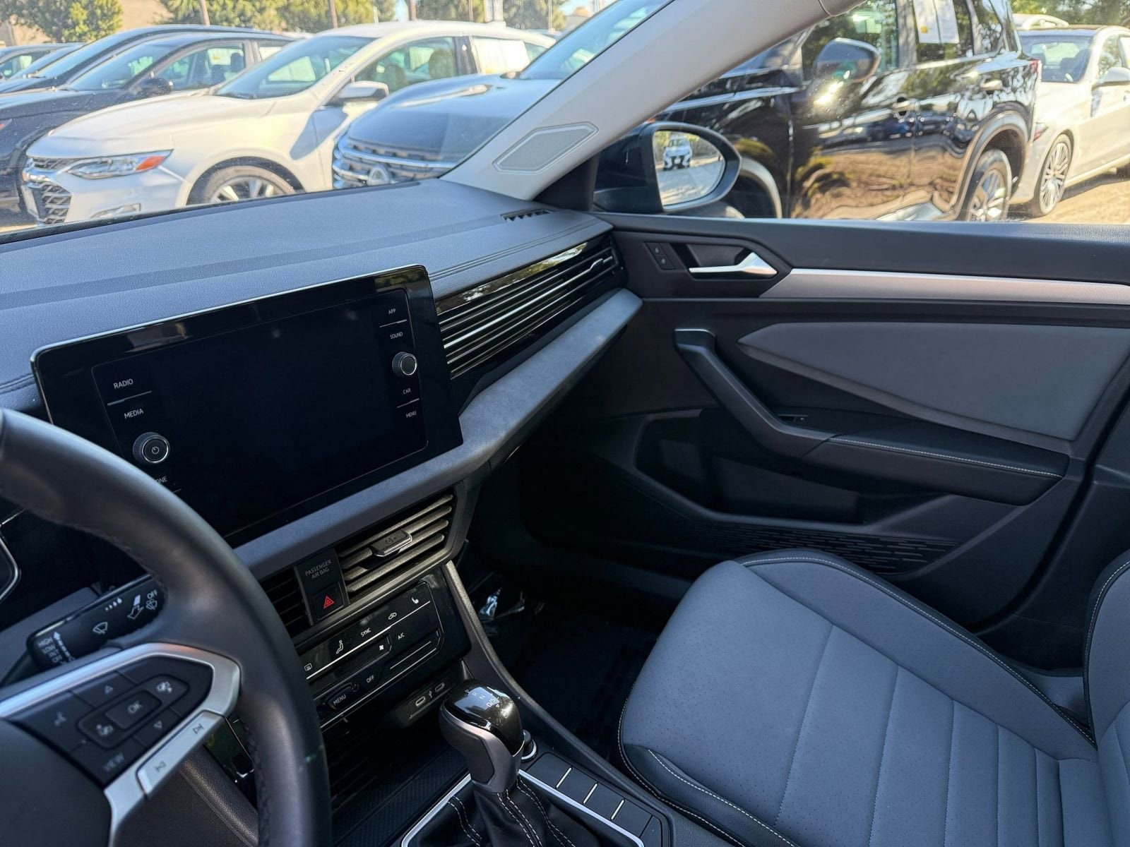 Thumbnail: 2025 Volkswagen Jetta - 31