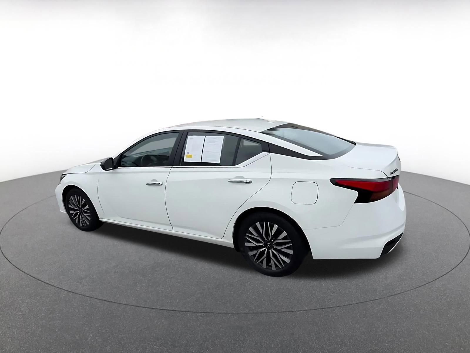 Thumbnail: 2025 Nissan Altima - 11