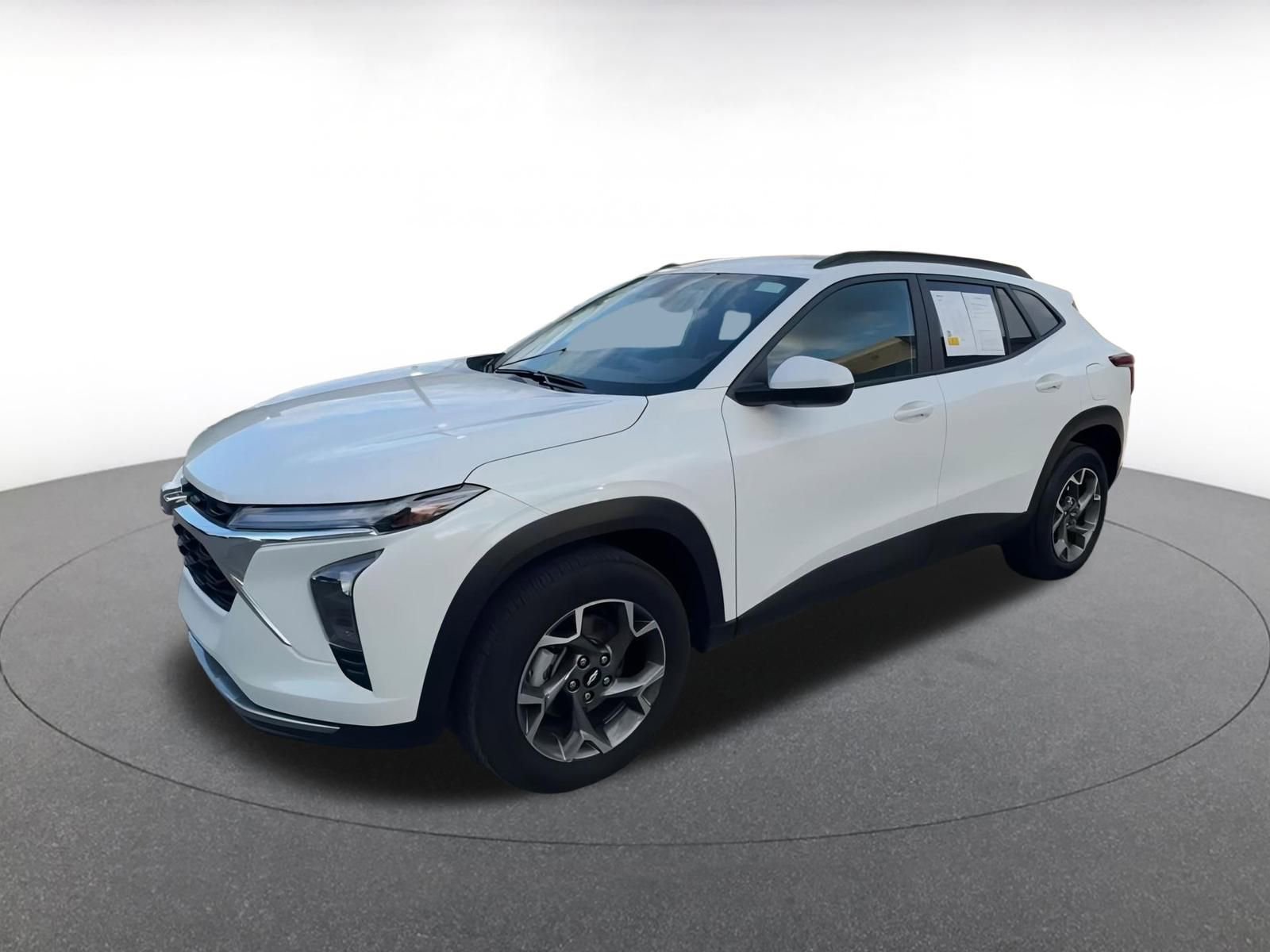 Thumbnail: 2025 Chevrolet Trax - 8