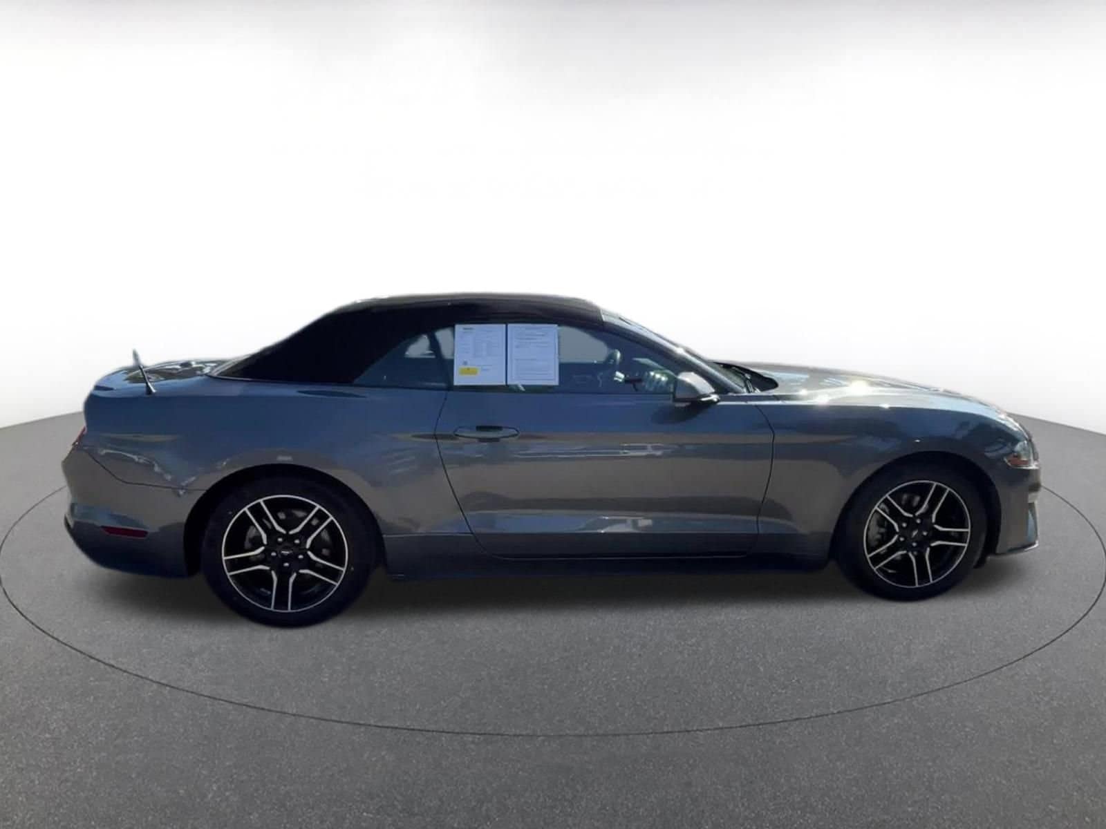 2023 Ford Mustang  16