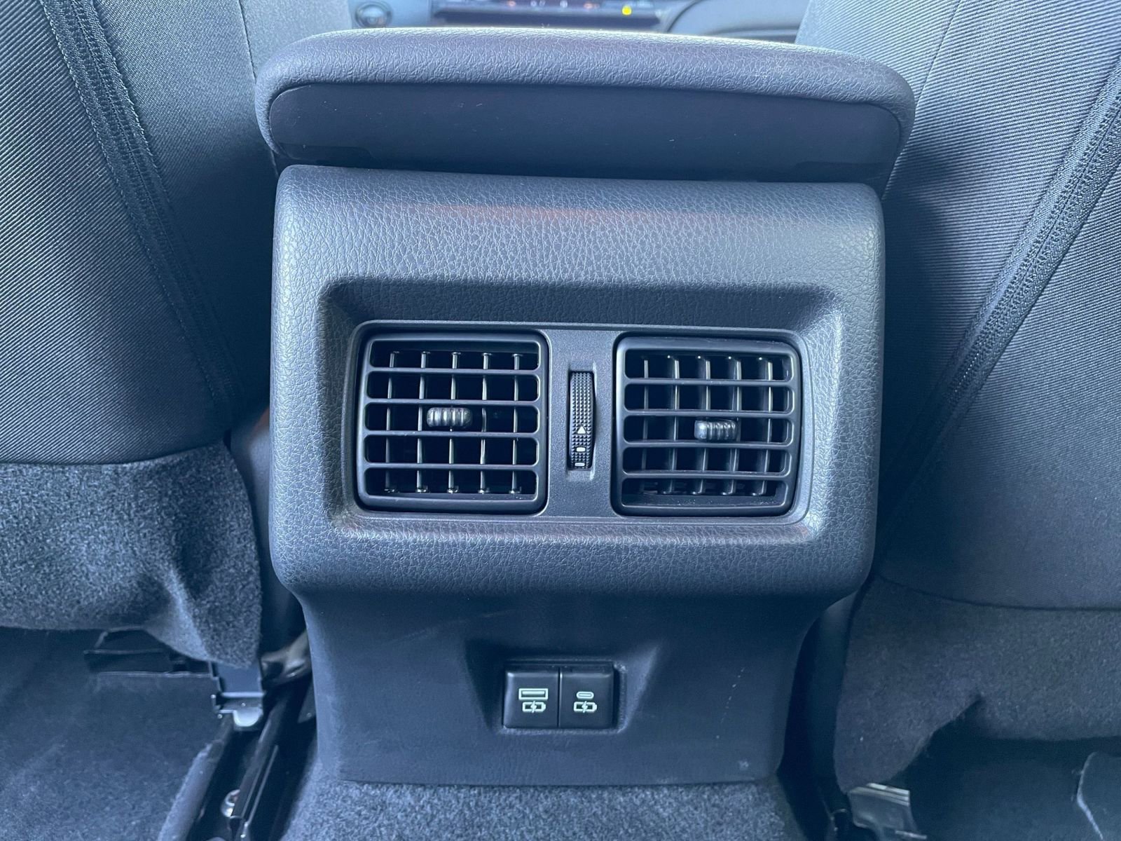 Thumbnail: 2025 Toyota Camry - 24