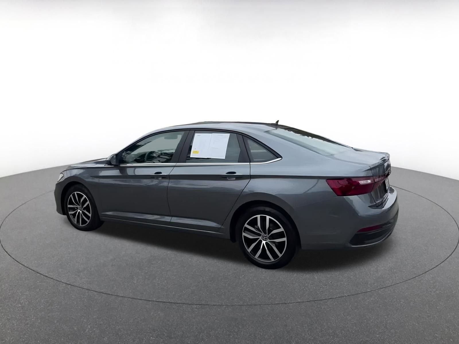 Thumbnail: 2025 Volkswagen Jetta - 10