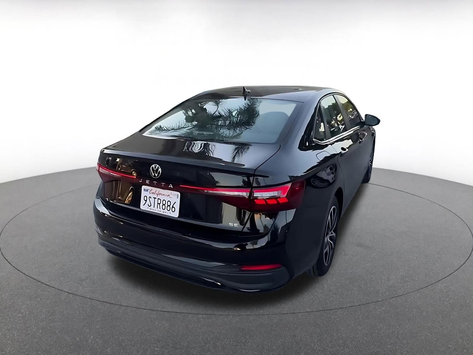 Thumbnail: 2025 Volkswagen Jetta - 14