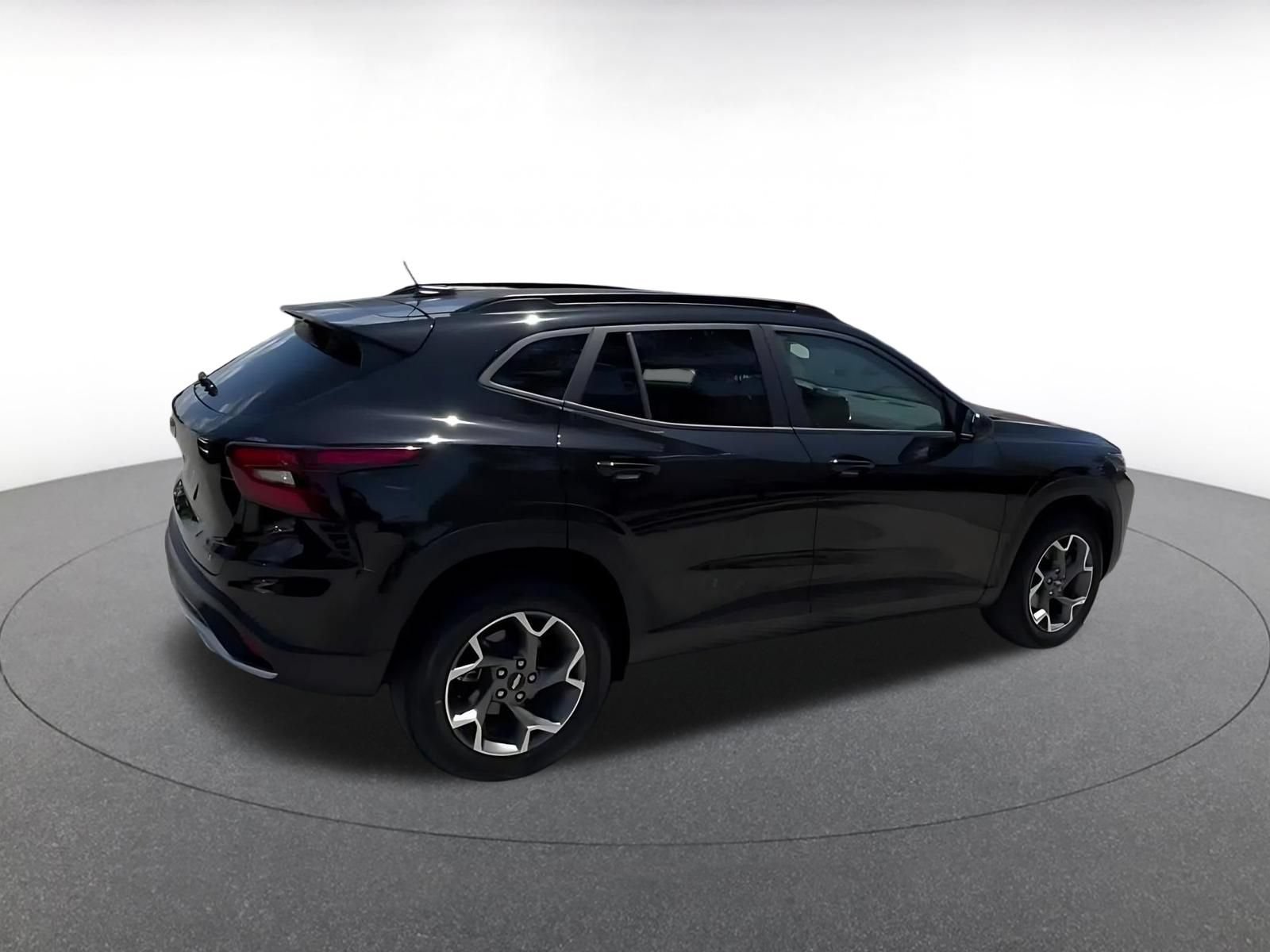 Thumbnail: 2025 Chevrolet Trax - 14