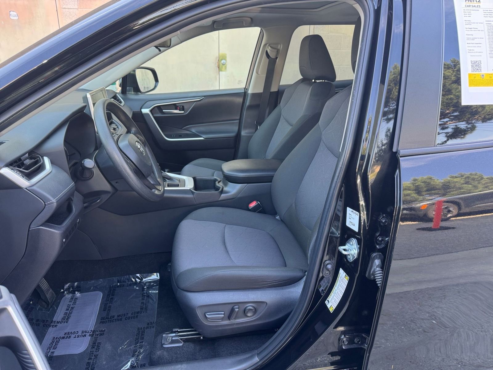 Thumbnail: 2025 Toyota RAV4 - 28