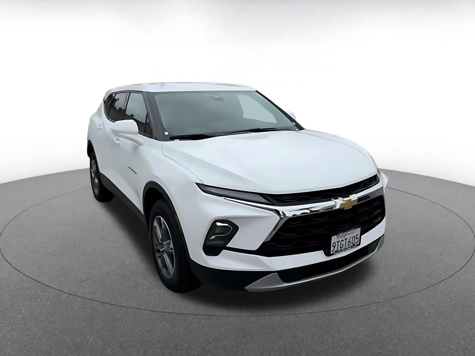 Thumbnail: 2025 Chevrolet Blazer - 3