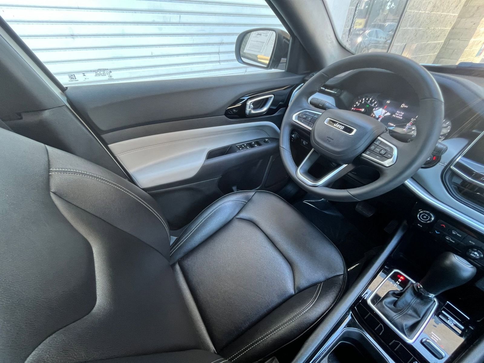 Thumbnail: 2025 Jeep Compass - 34