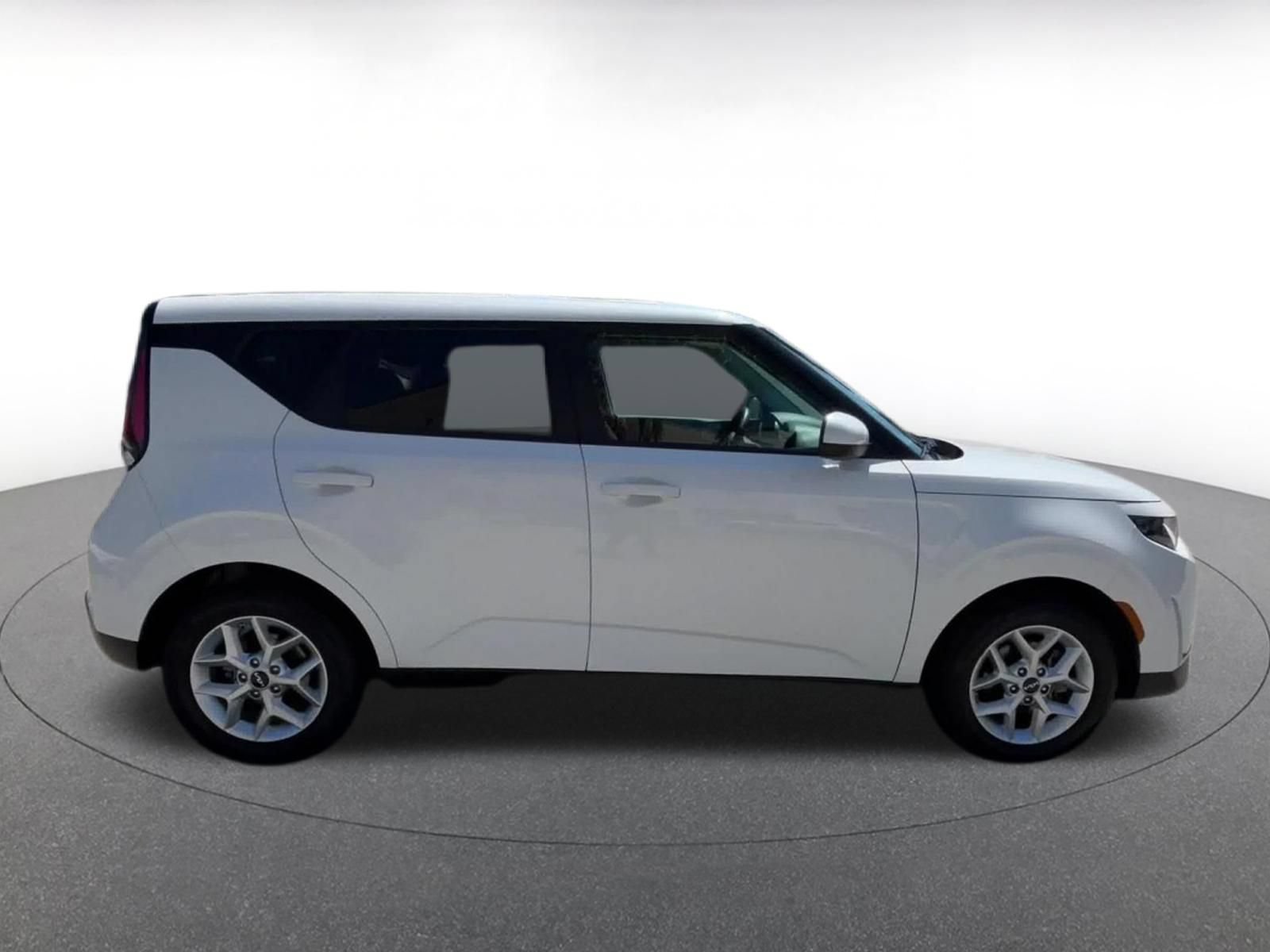 Thumbnail: 2025 Kia Soul - 16