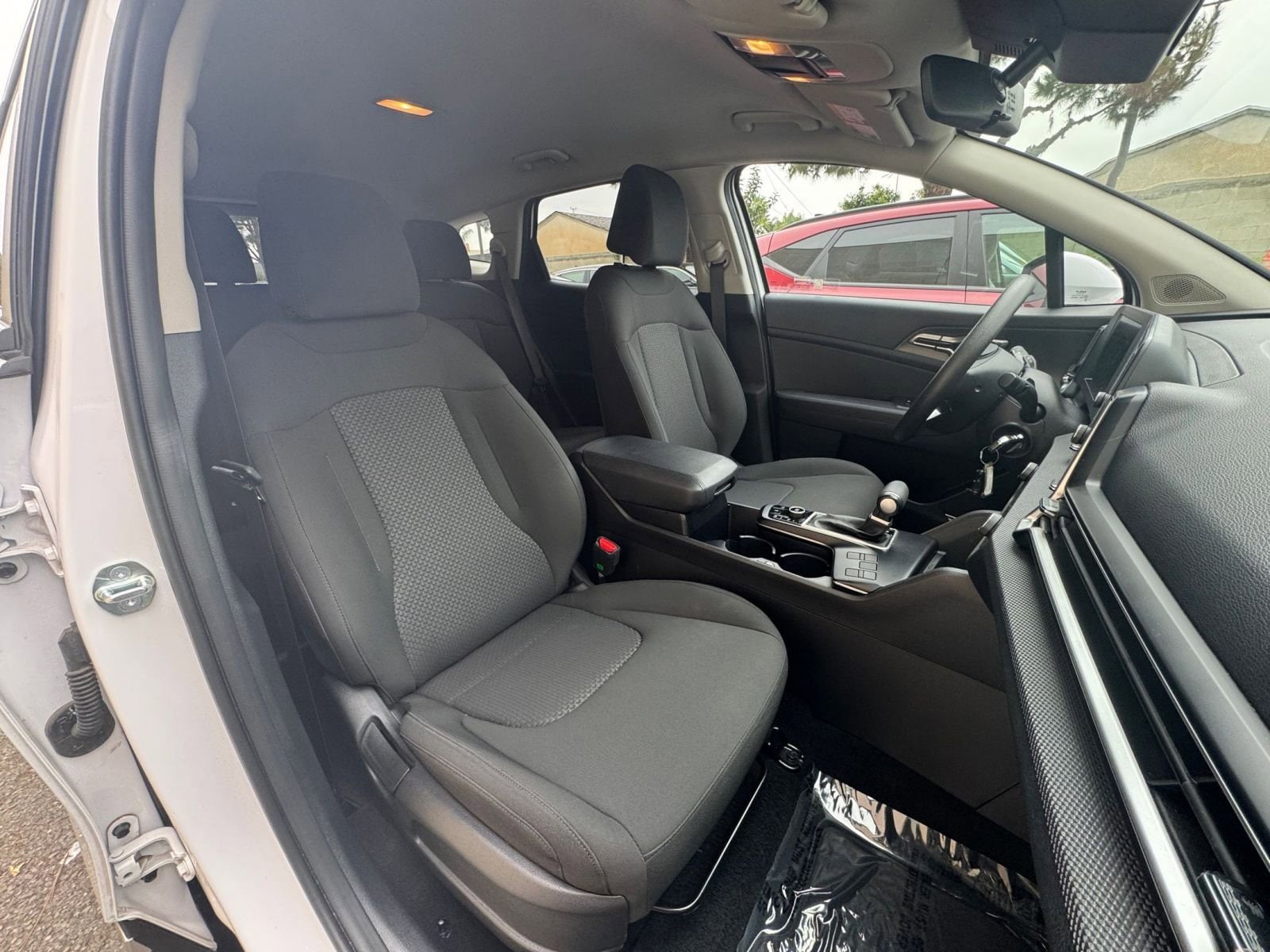 Thumbnail: 2025 Kia Sportage - 35