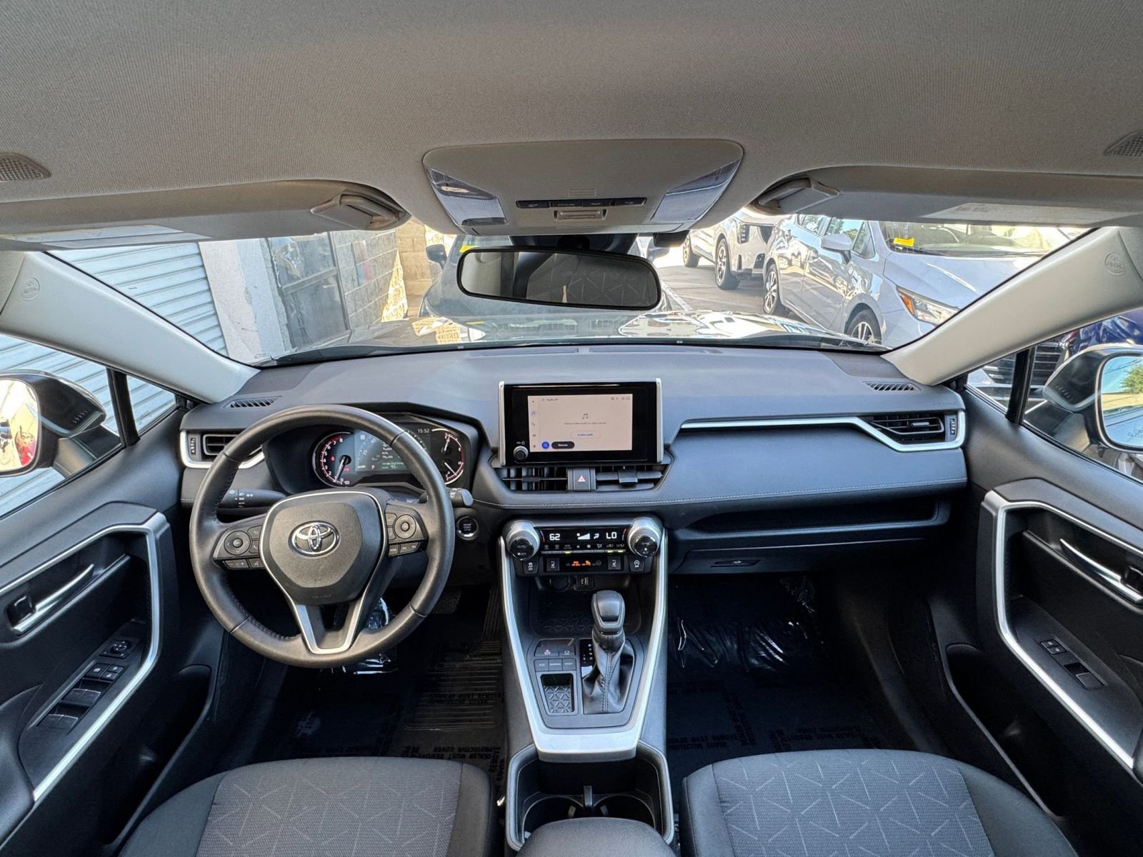 Thumbnail: 2025 Toyota RAV4 - 33