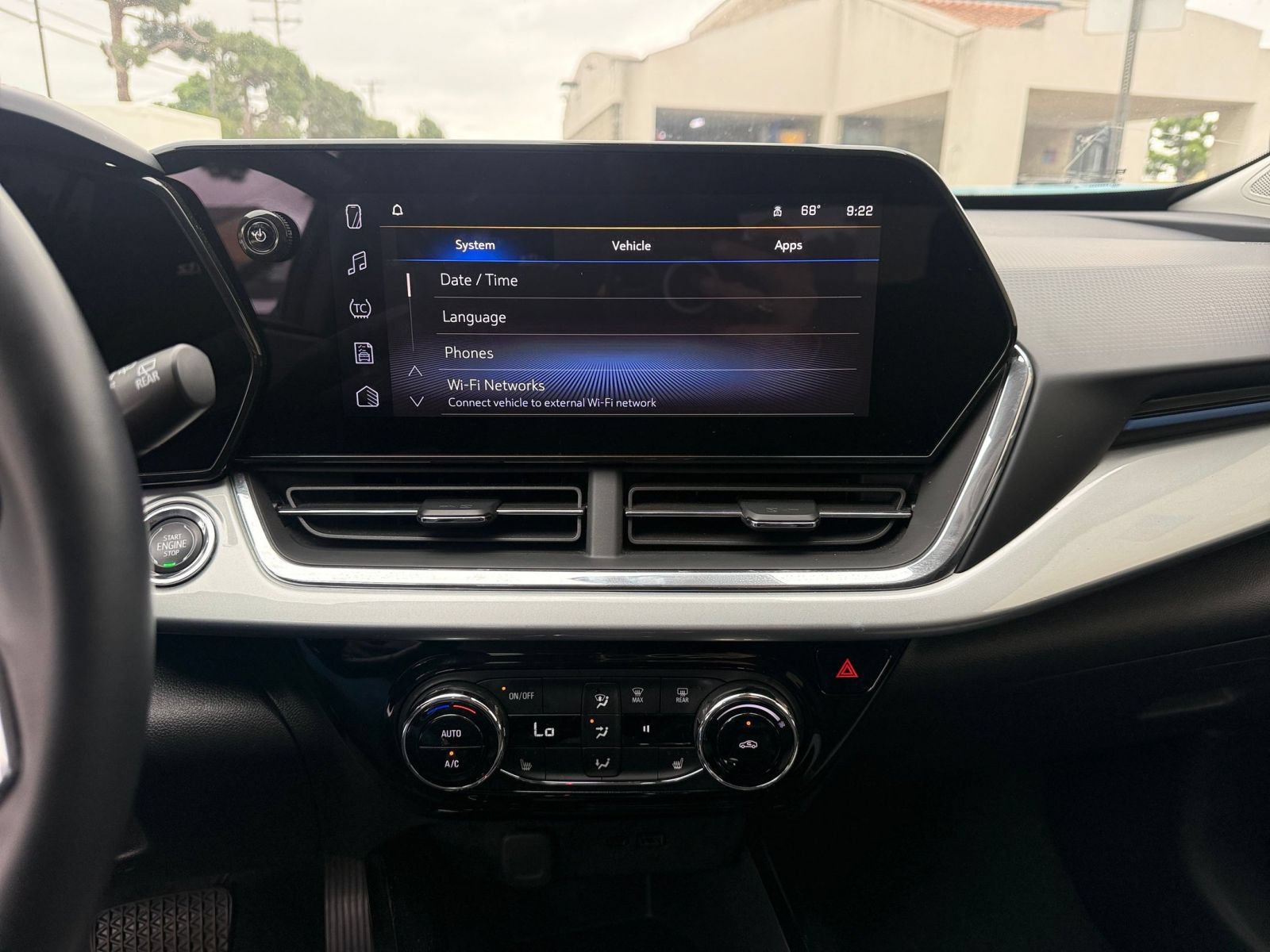Thumbnail: 2025 Chevrolet Trax - 14