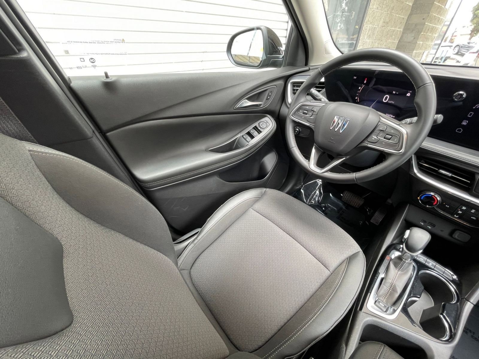Thumbnail: 2025 Buick Encore GX - 34