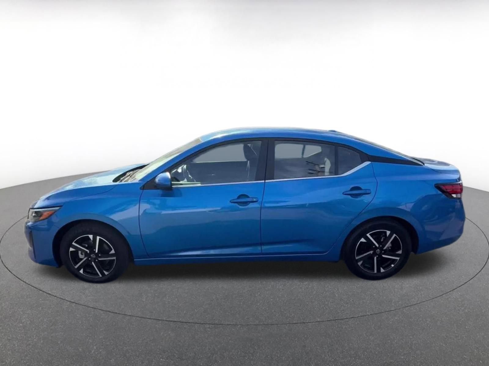 Thumbnail: 2025 Nissan Sentra - 9