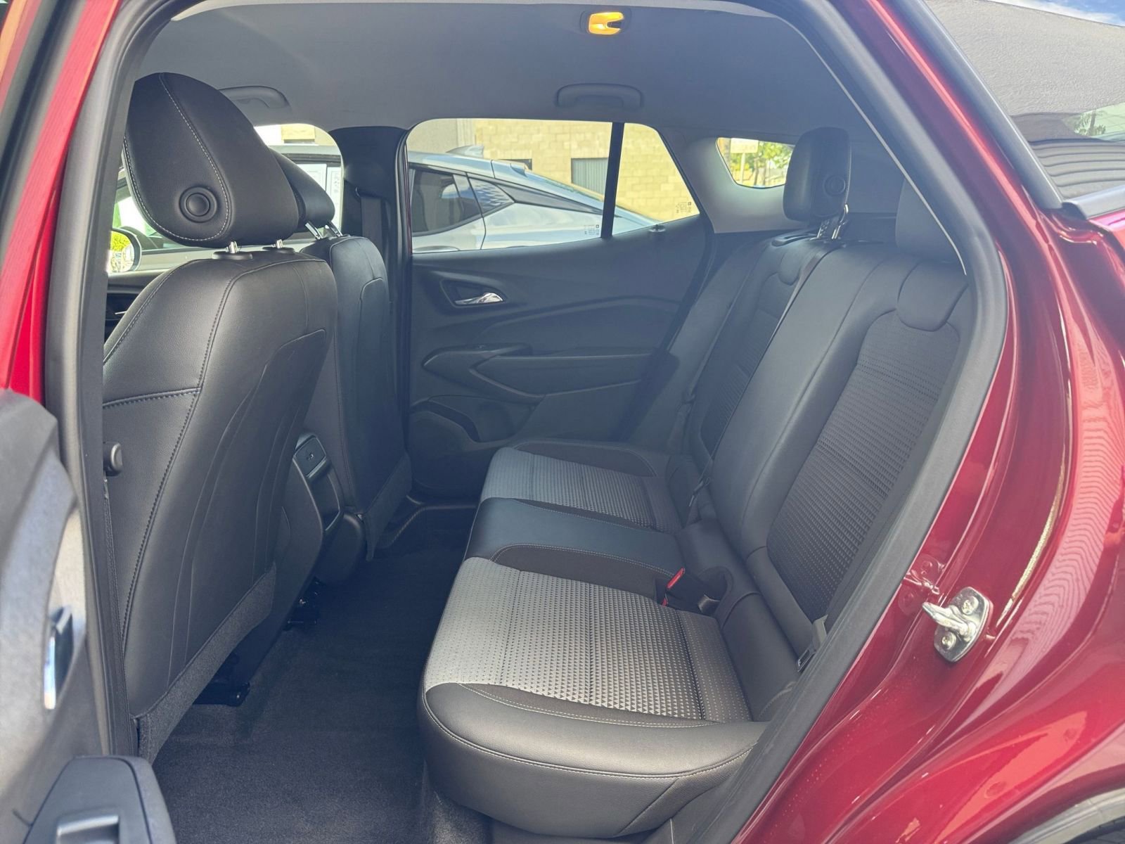 Thumbnail: 2025 Chevrolet Trax - 25