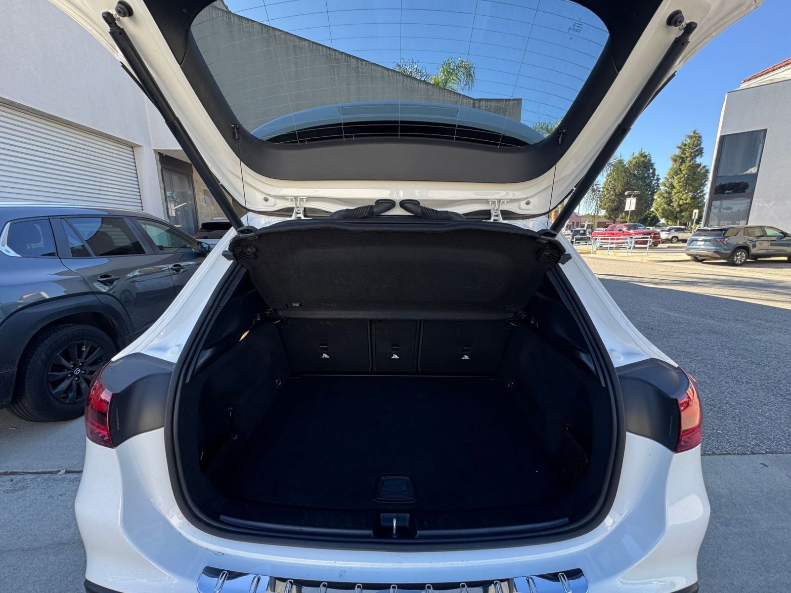 Thumbnail: 2025 Mercedes-Benz GLA - 32