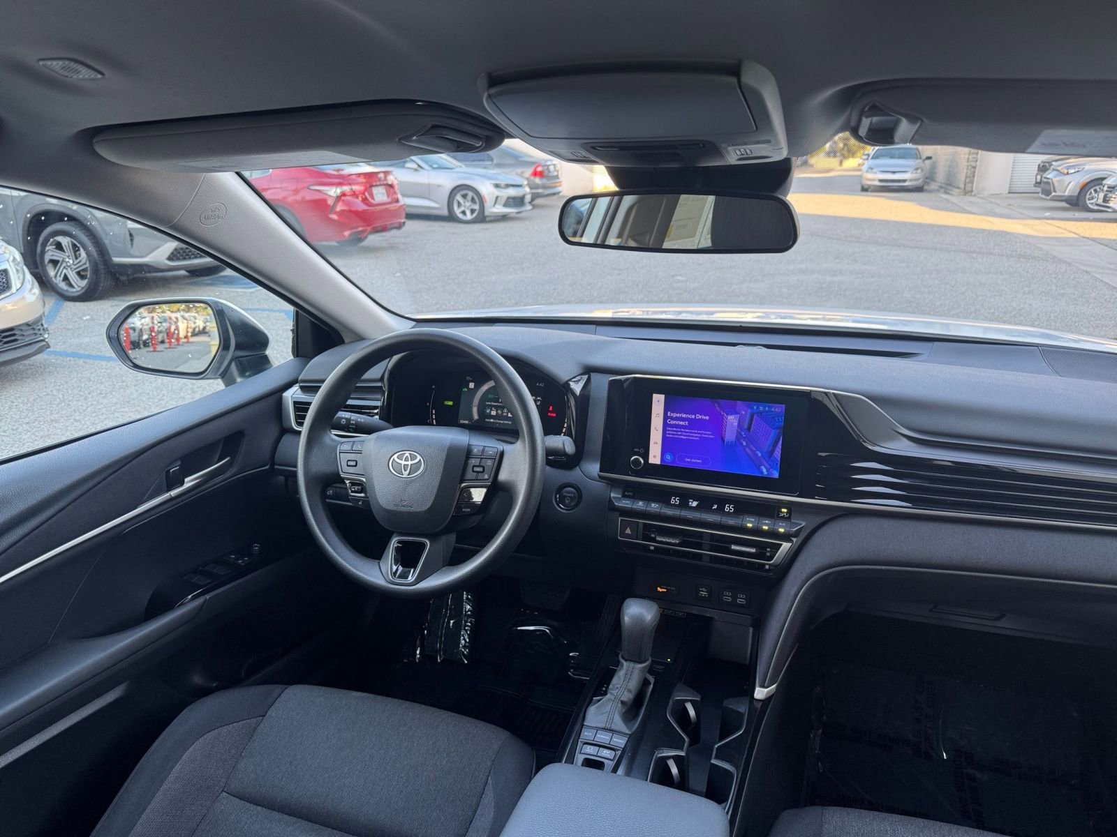 Thumbnail: 2025 Toyota Camry - 33