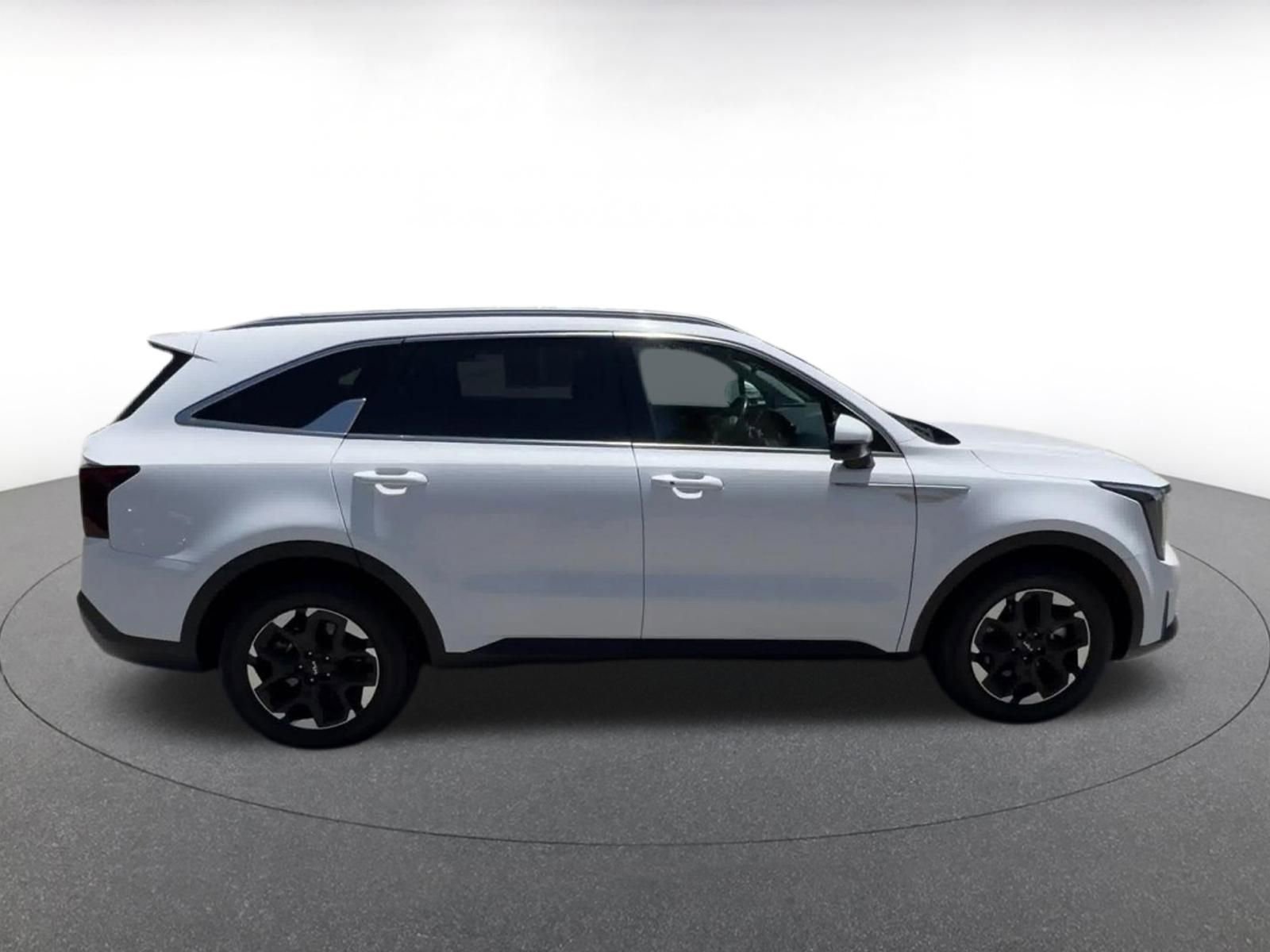 Thumbnail: 2024 Kia Sorento - 16