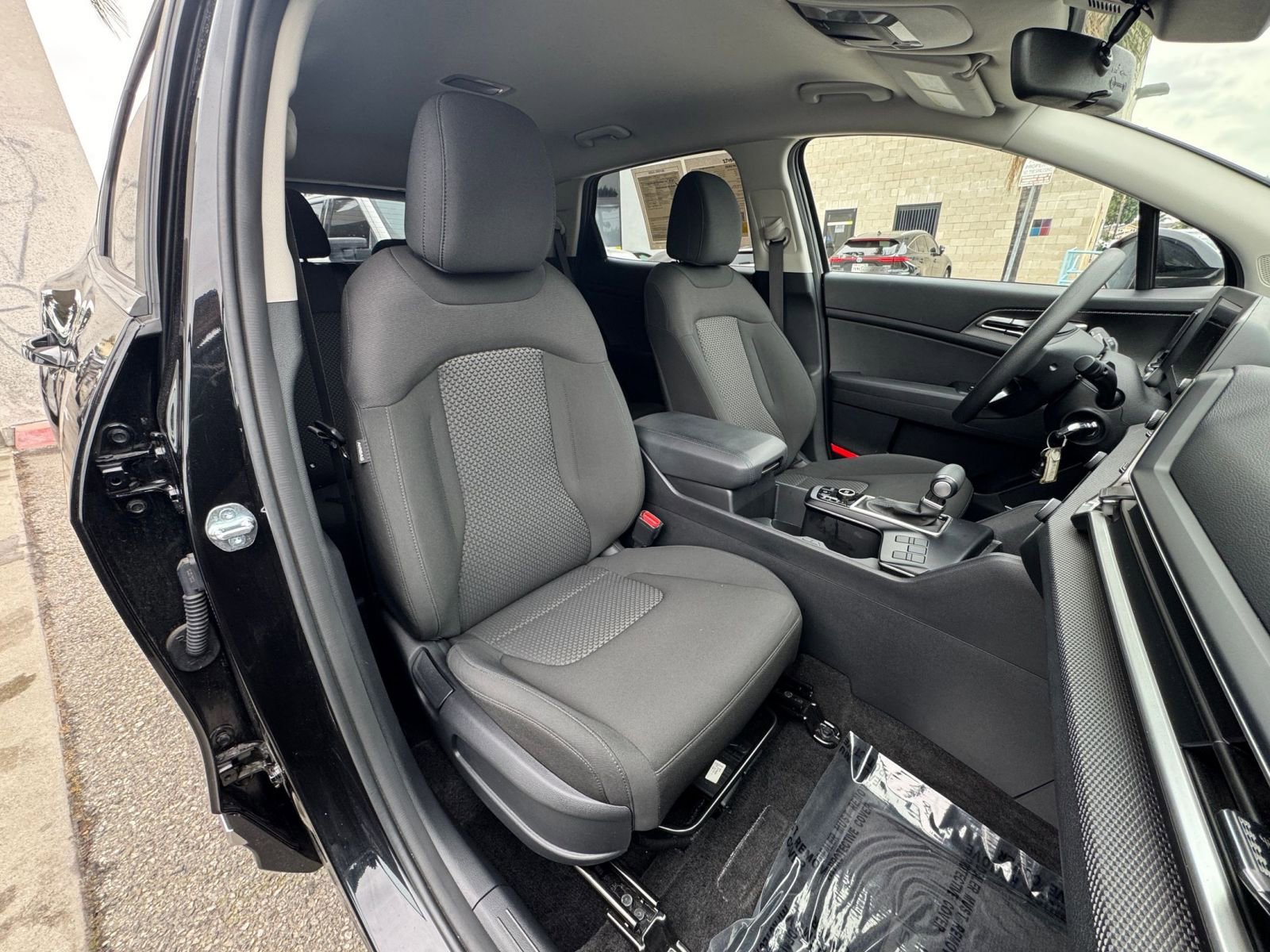 Thumbnail: 2025 Kia Sportage - 35