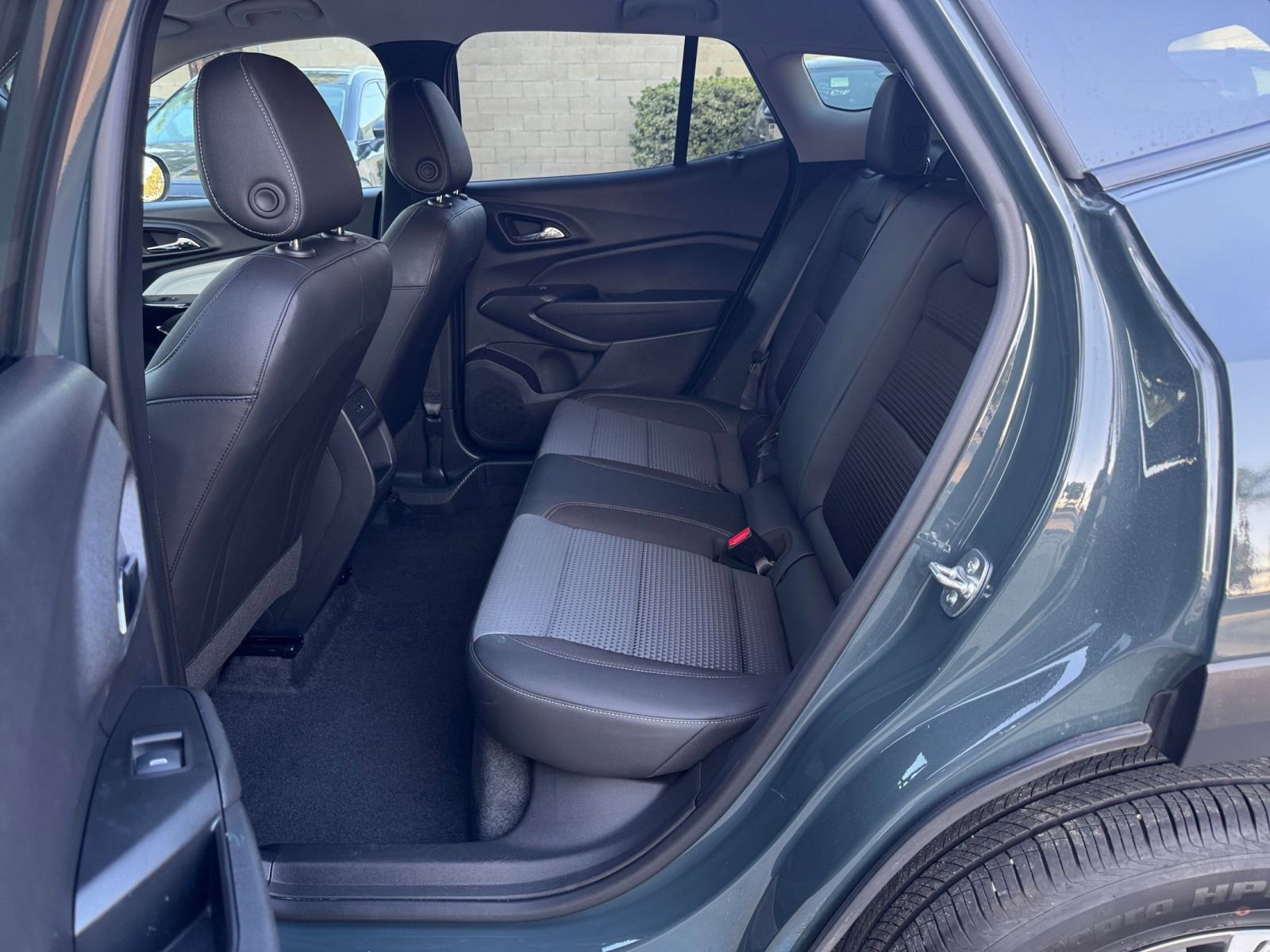 Thumbnail: 2025 Chevrolet Trax - 24