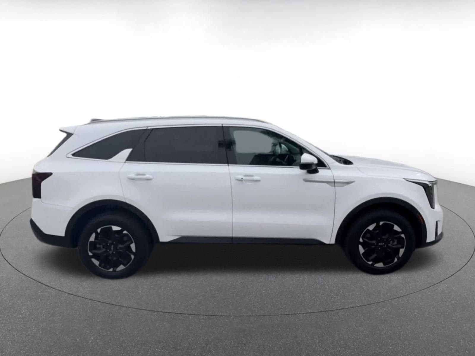 Thumbnail: 2024 Kia Sorento - 16