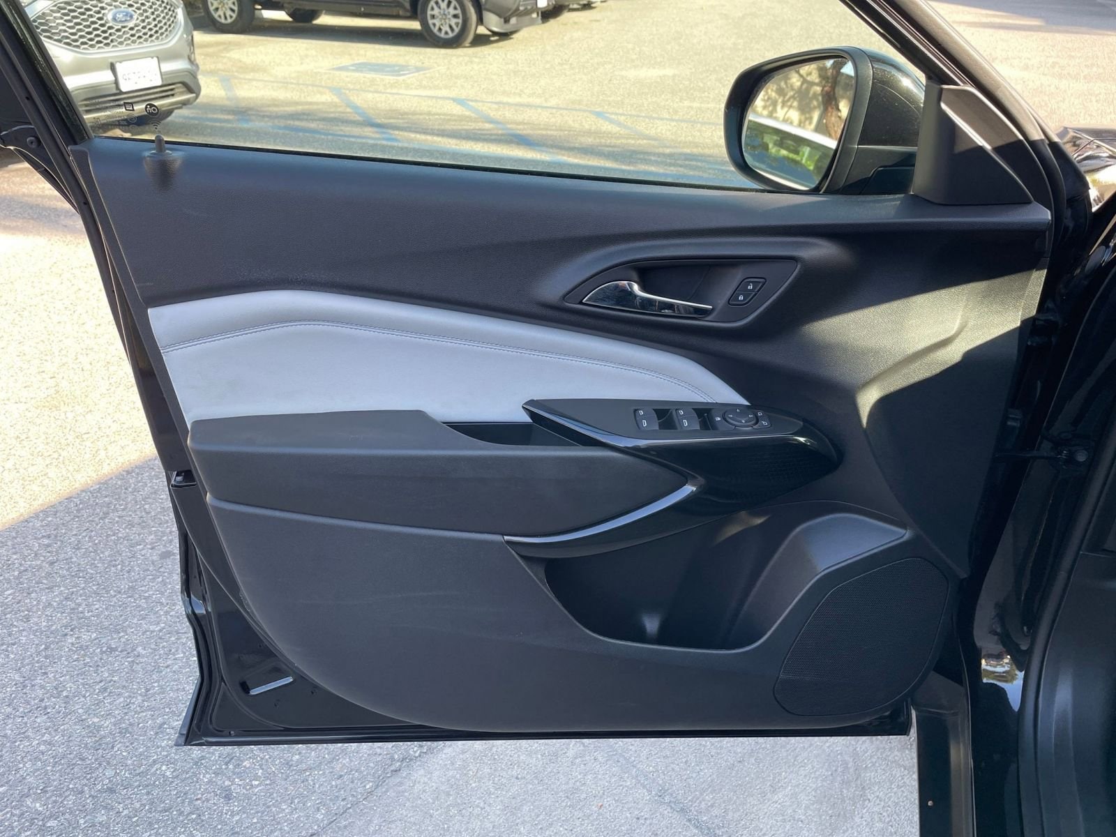 Thumbnail: 2025 Chevrolet Trax - 20