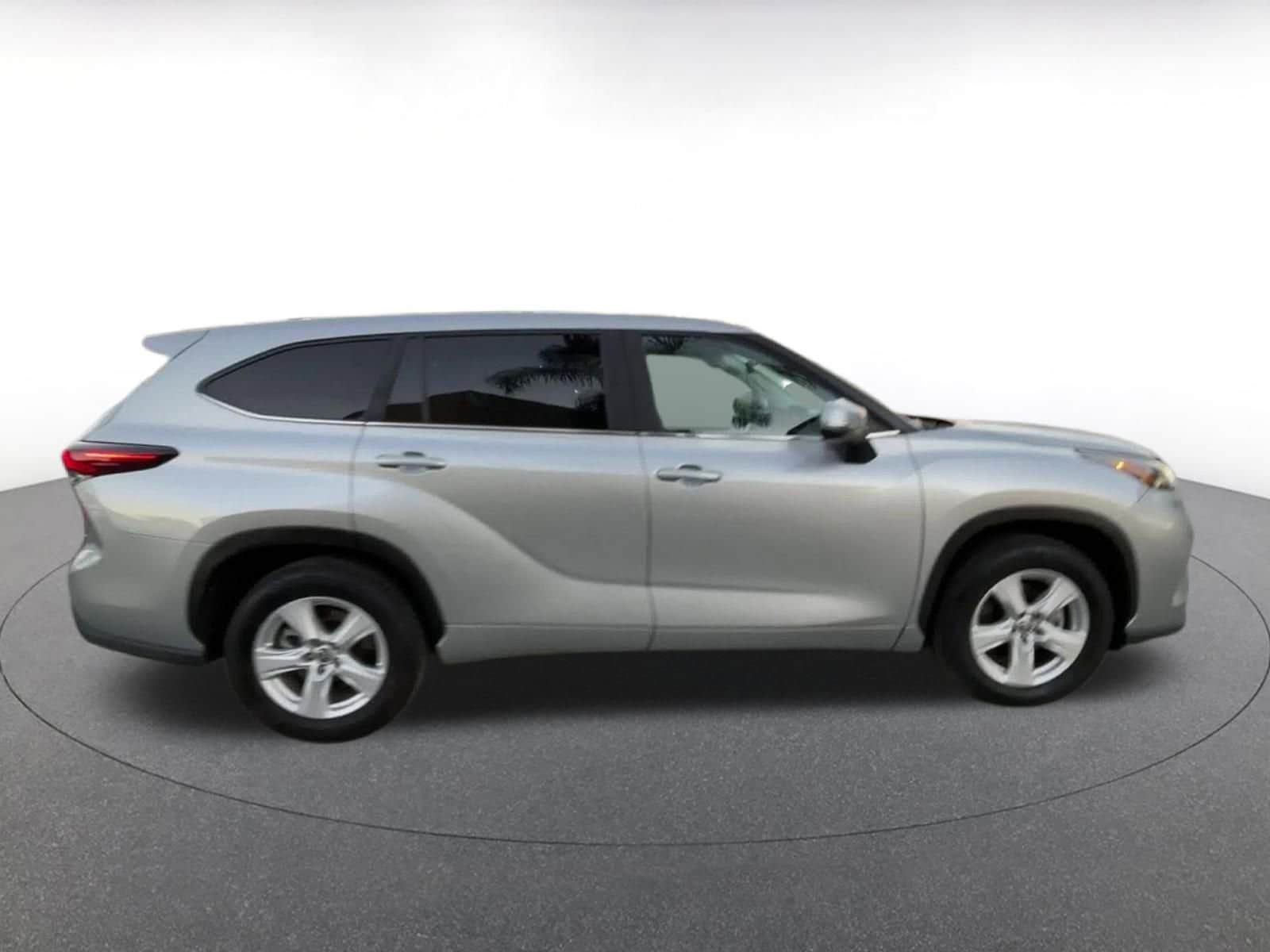 Thumbnail: 2025 Toyota Highlander - 16