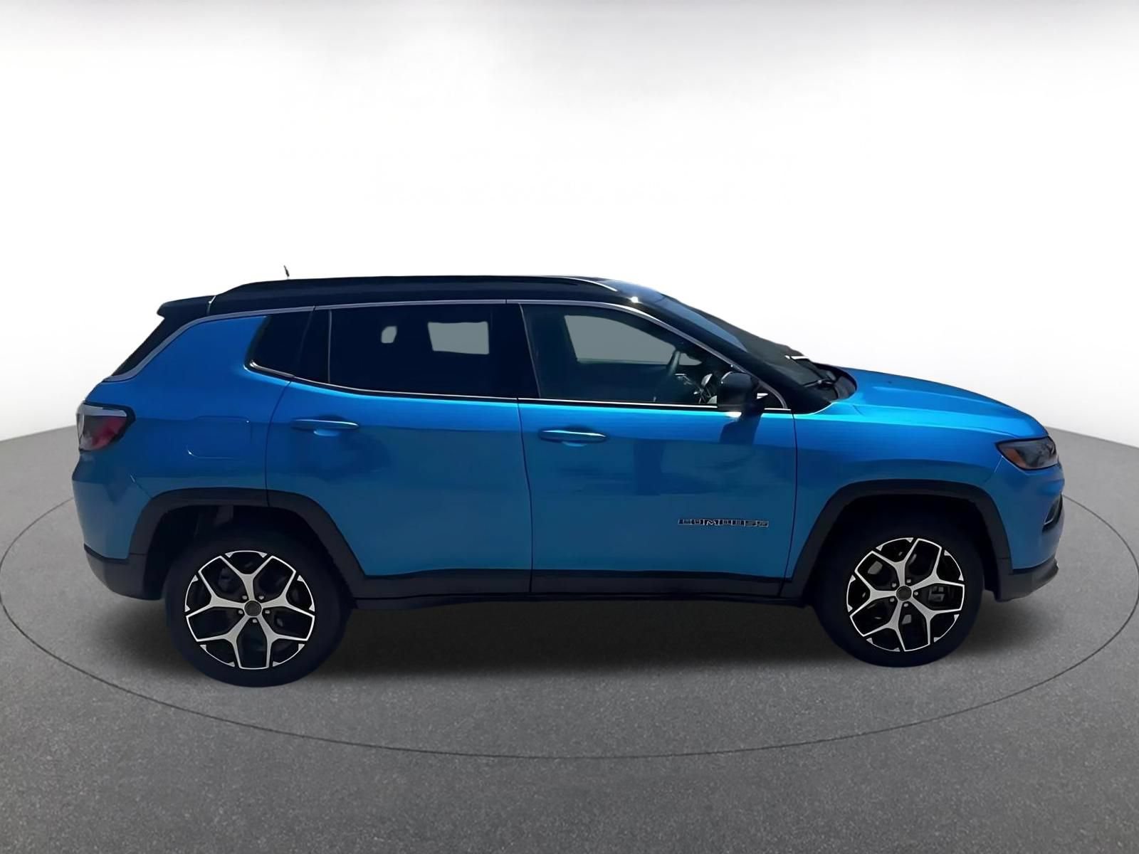 Thumbnail: 2025 Jeep Compass - 16