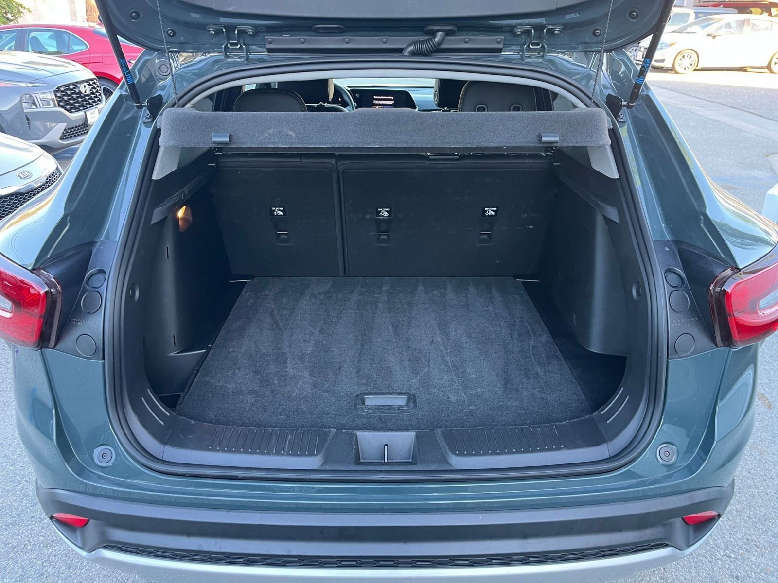 Thumbnail: 2025 Chevrolet Trax - 32