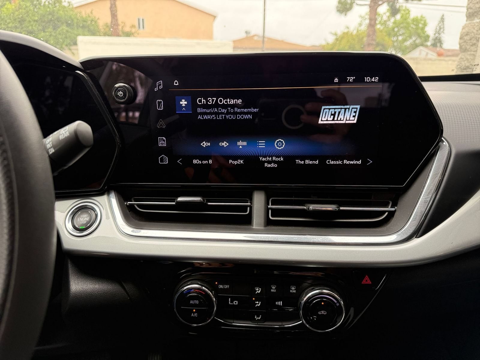 Thumbnail: 2025 Chevrolet Trax - 17
