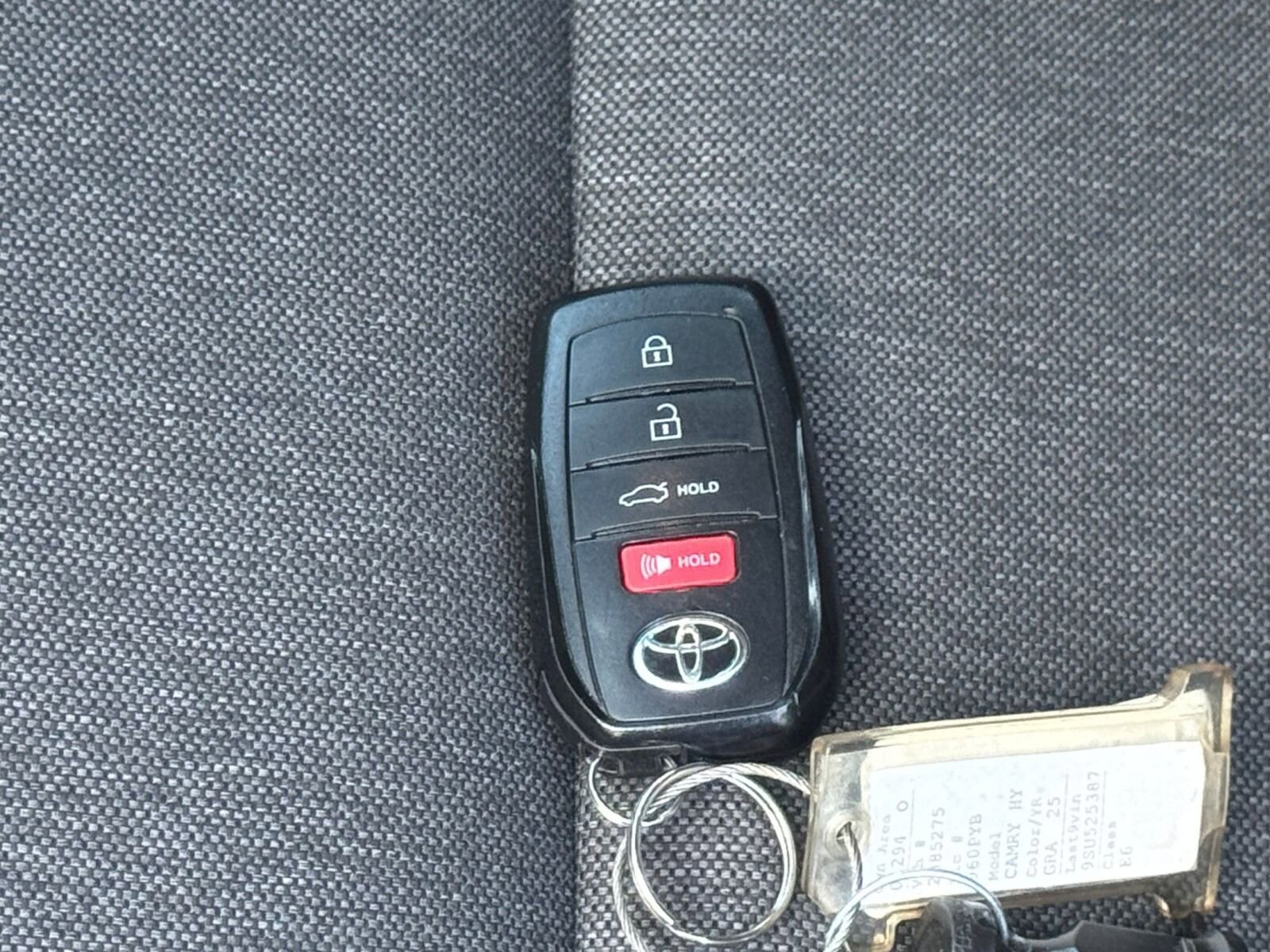 Thumbnail: 2025 Toyota Camry - 22