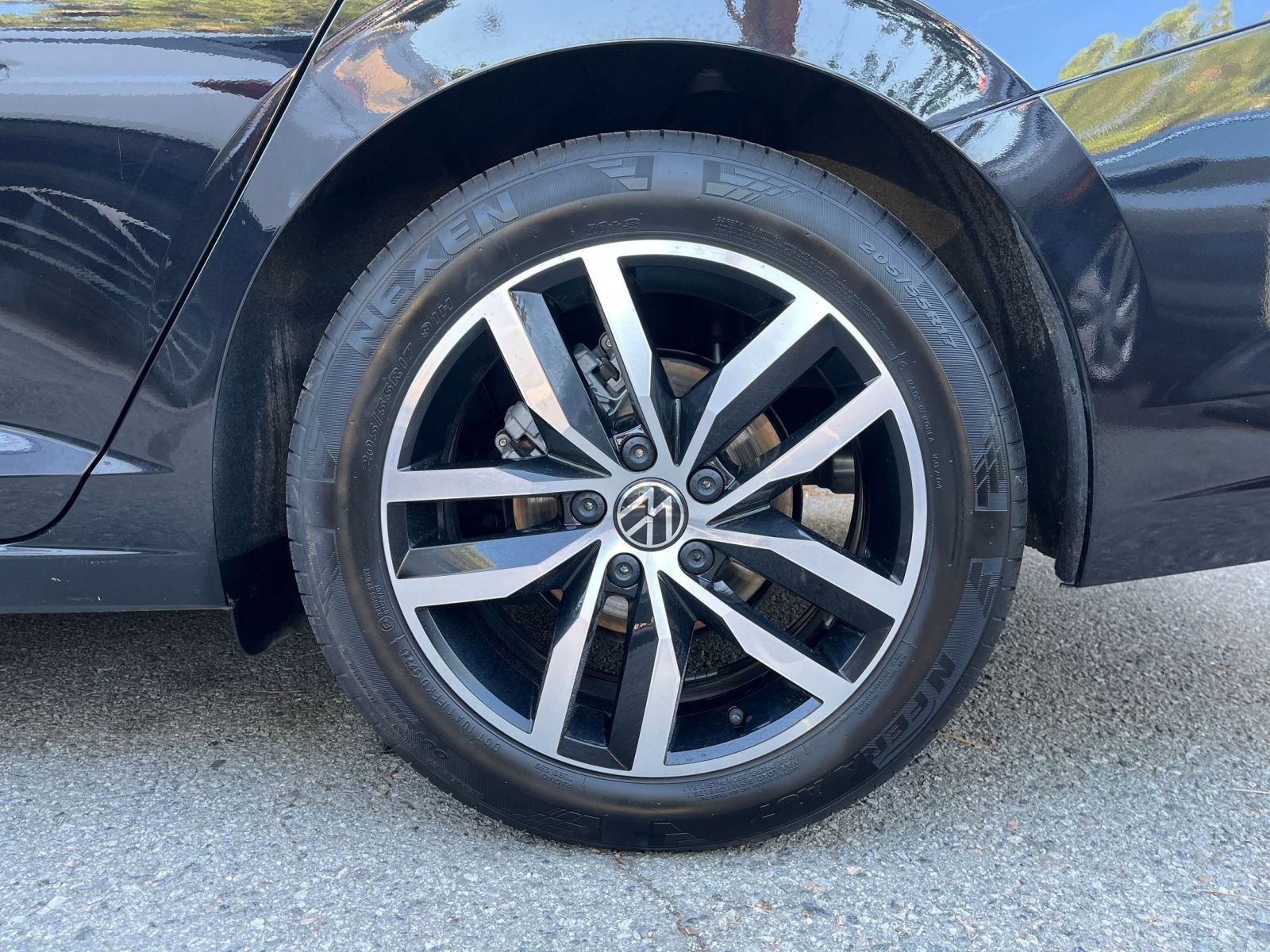 Thumbnail: 2025 Volkswagen Jetta - 30