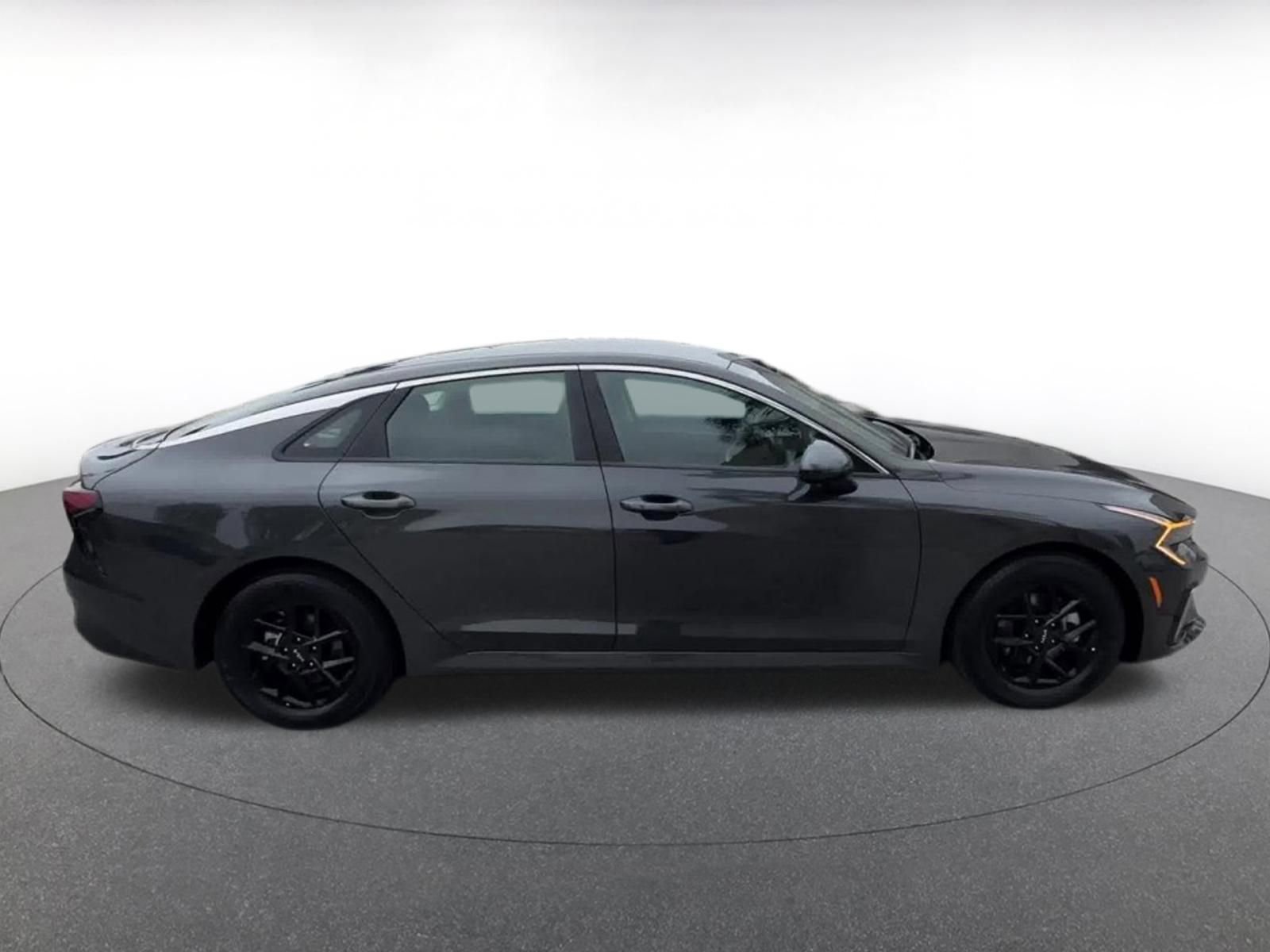 Thumbnail: 2025 Kia K5 - 16