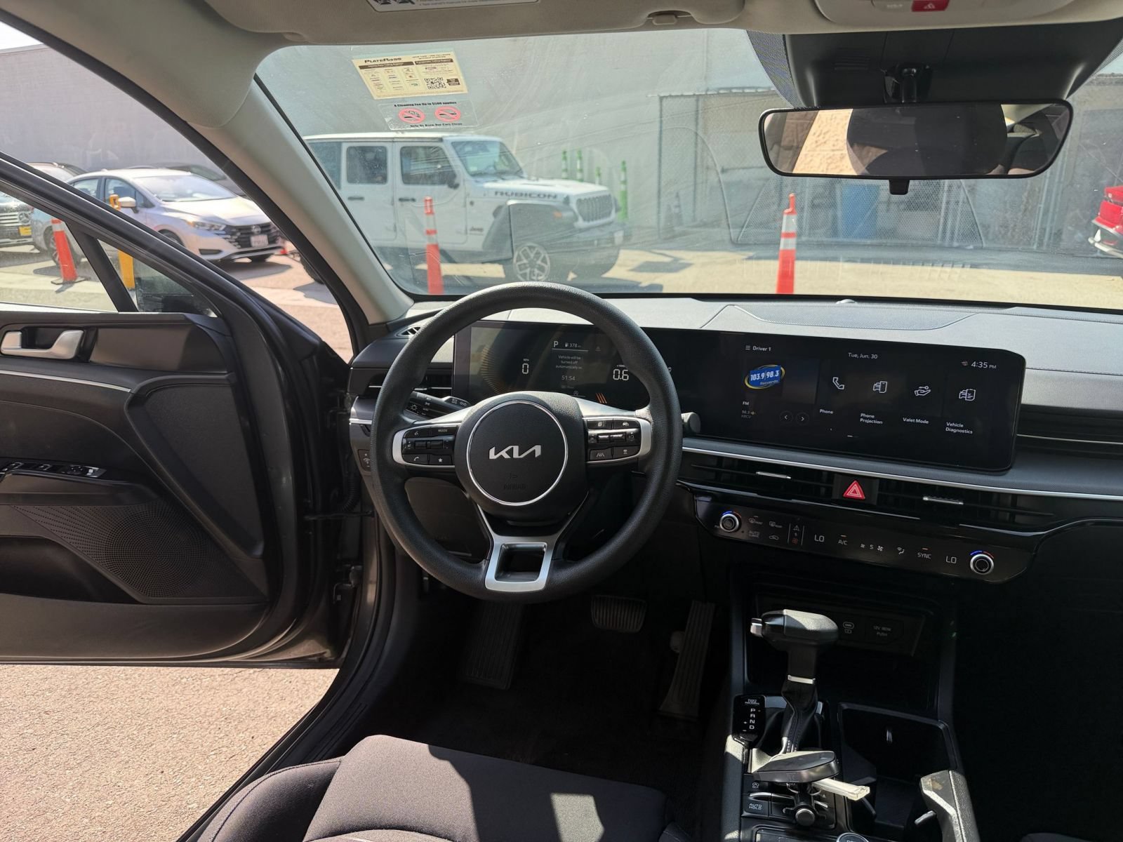 Thumbnail: 2025 Kia K5 - 33