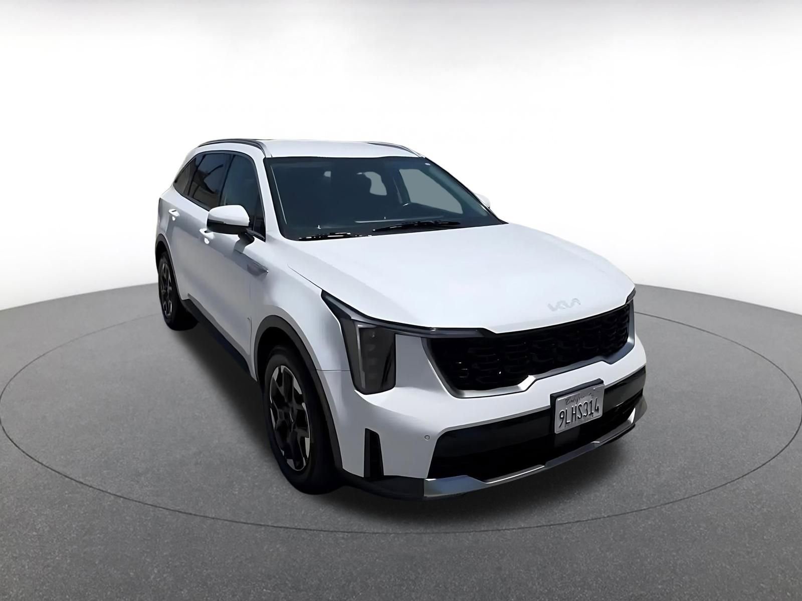 Thumbnail: 2024 Kia Sorento - 3