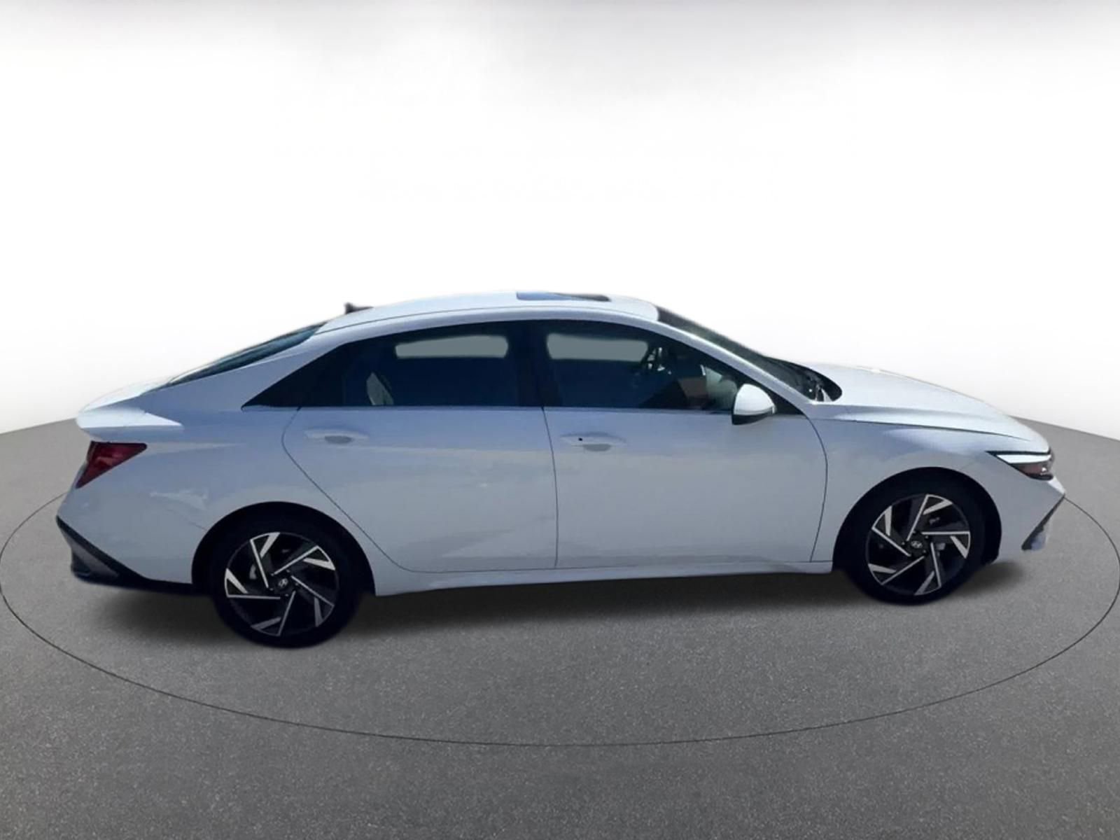 Thumbnail: 2025 Hyundai Elantra - 16