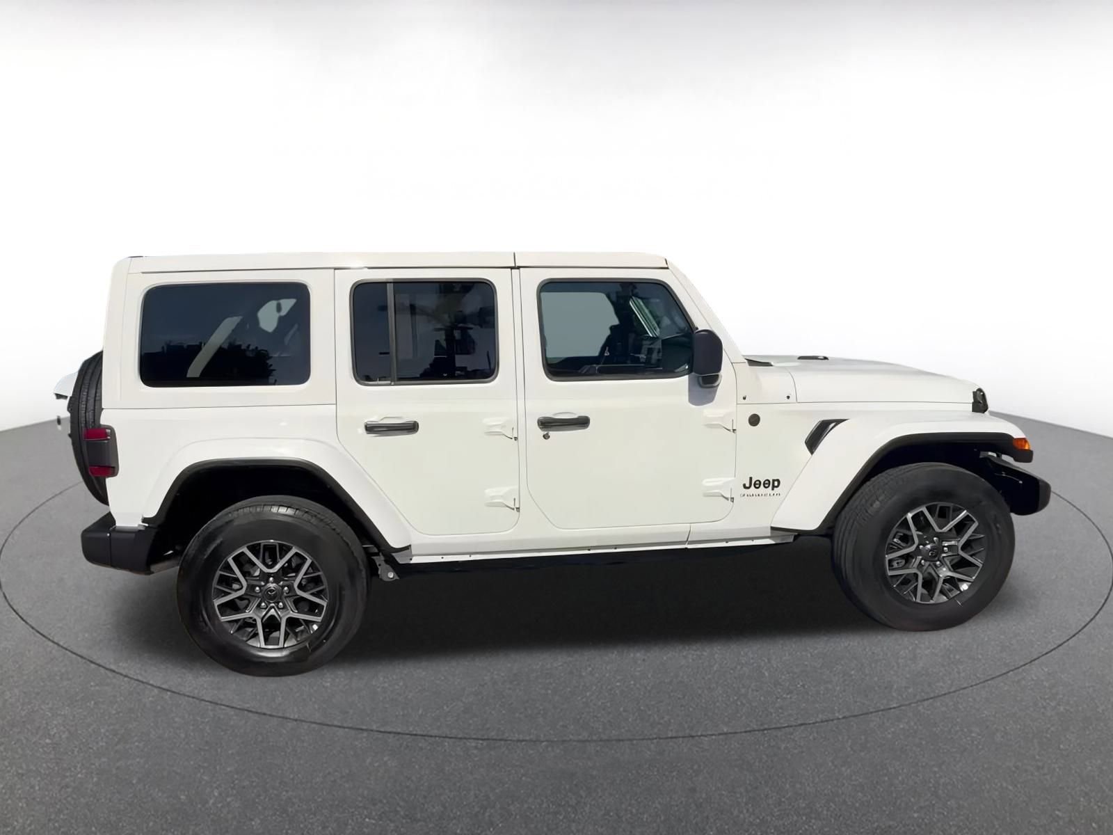 Thumbnail: 2025 Jeep Wrangler - 16