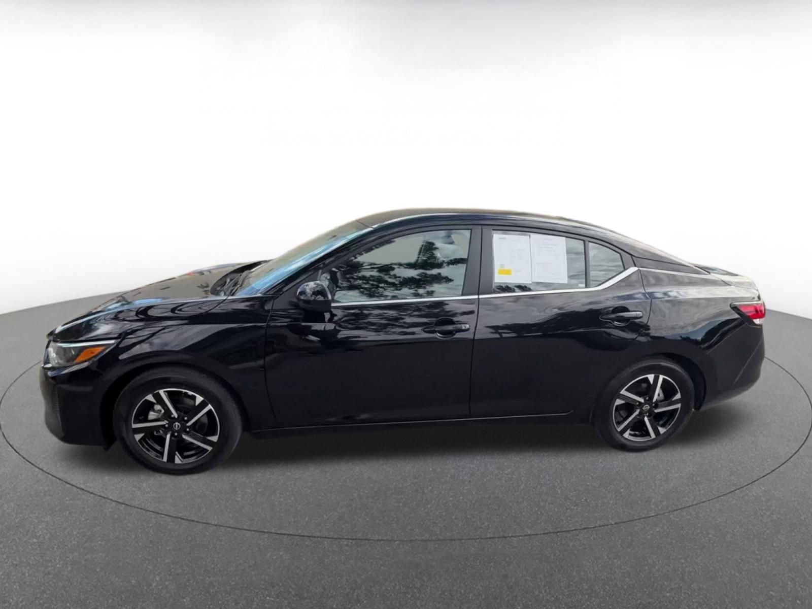 Thumbnail: 2025 Nissan Sentra - 10