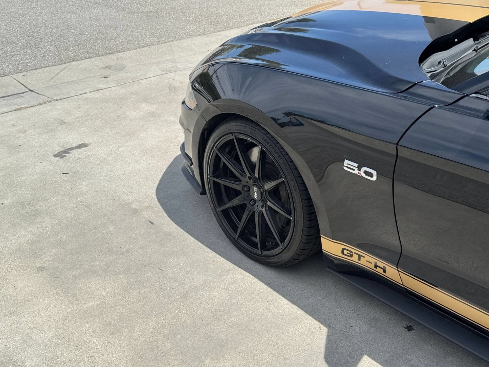 Thumbnail: 2022 Ford Mustang - 25