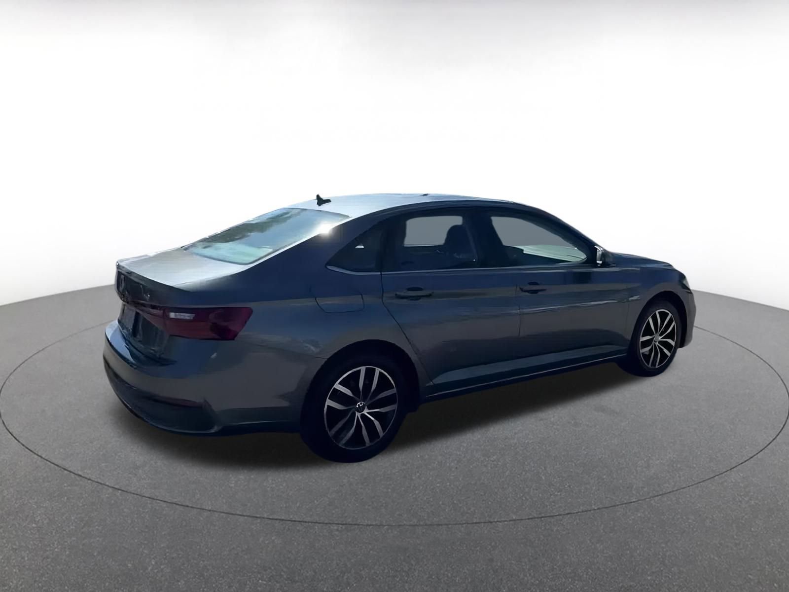 Thumbnail: 2025 Volkswagen Jetta - 15