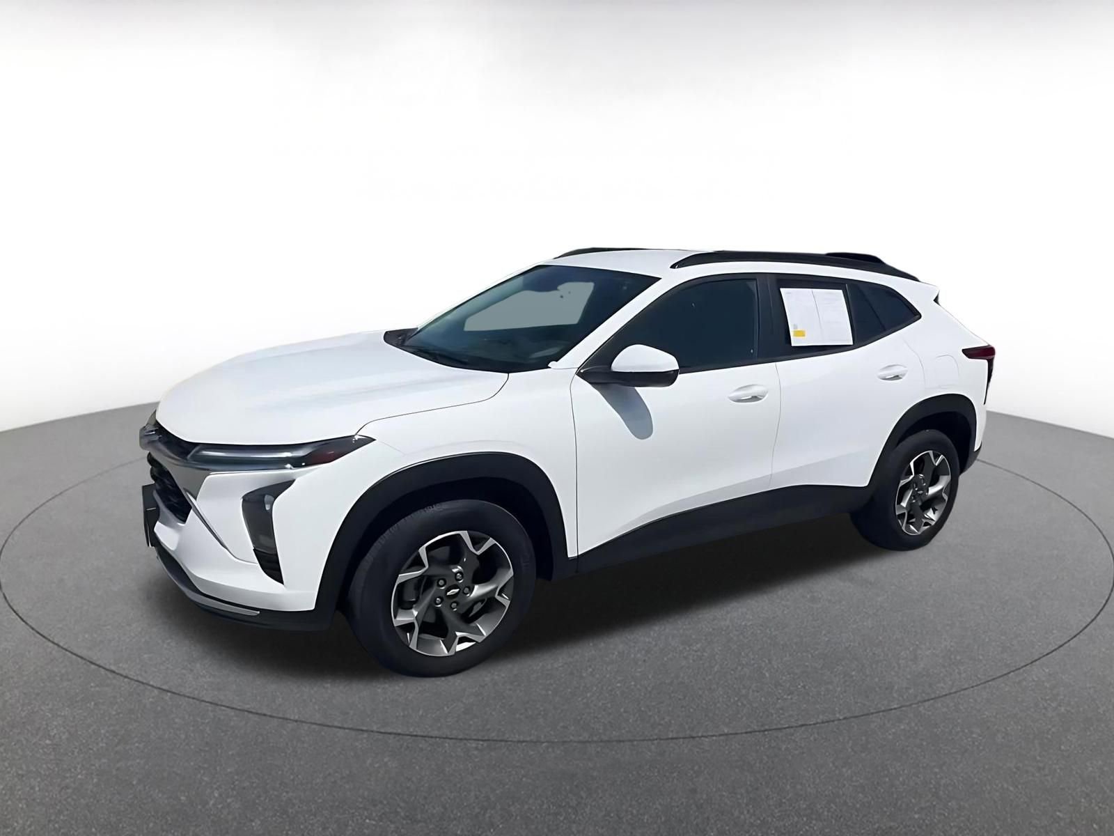 Thumbnail: 2025 Chevrolet Trax - 8