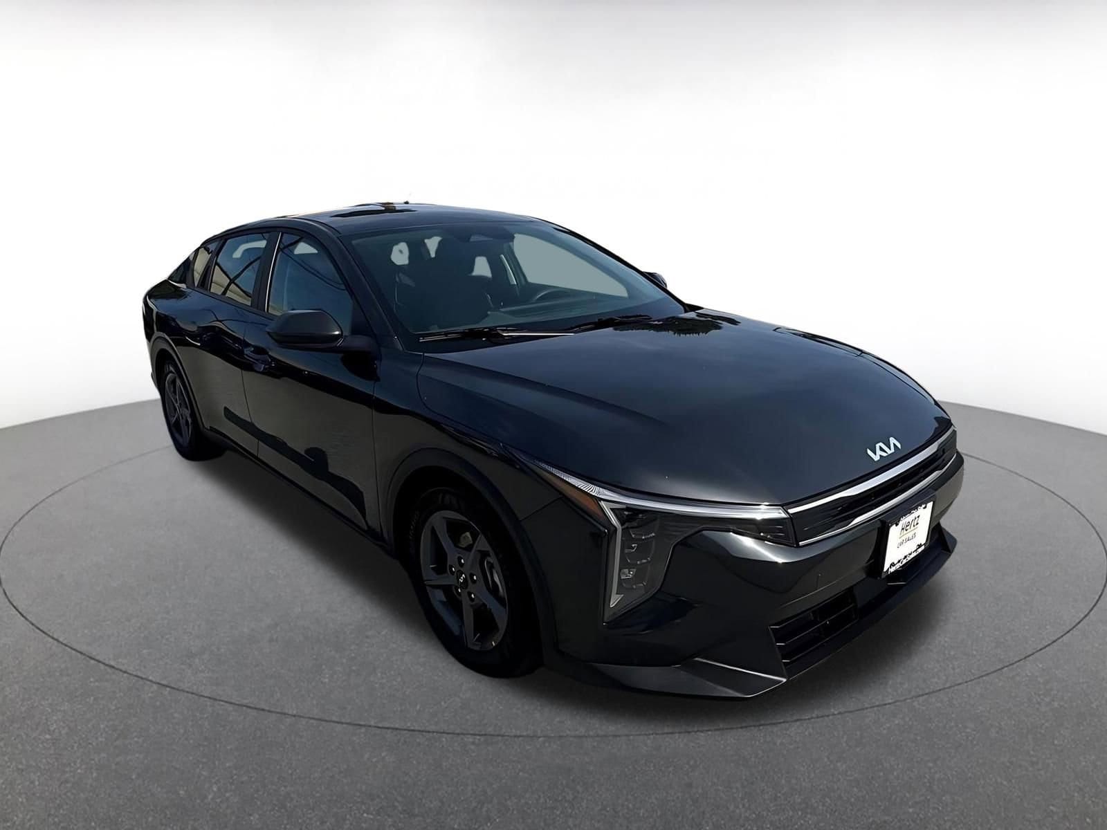 Thumbnail: 2025 Kia K4 - 1