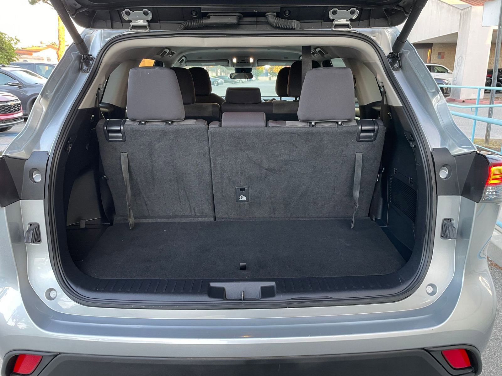 Thumbnail: 2025 Toyota Highlander - 33