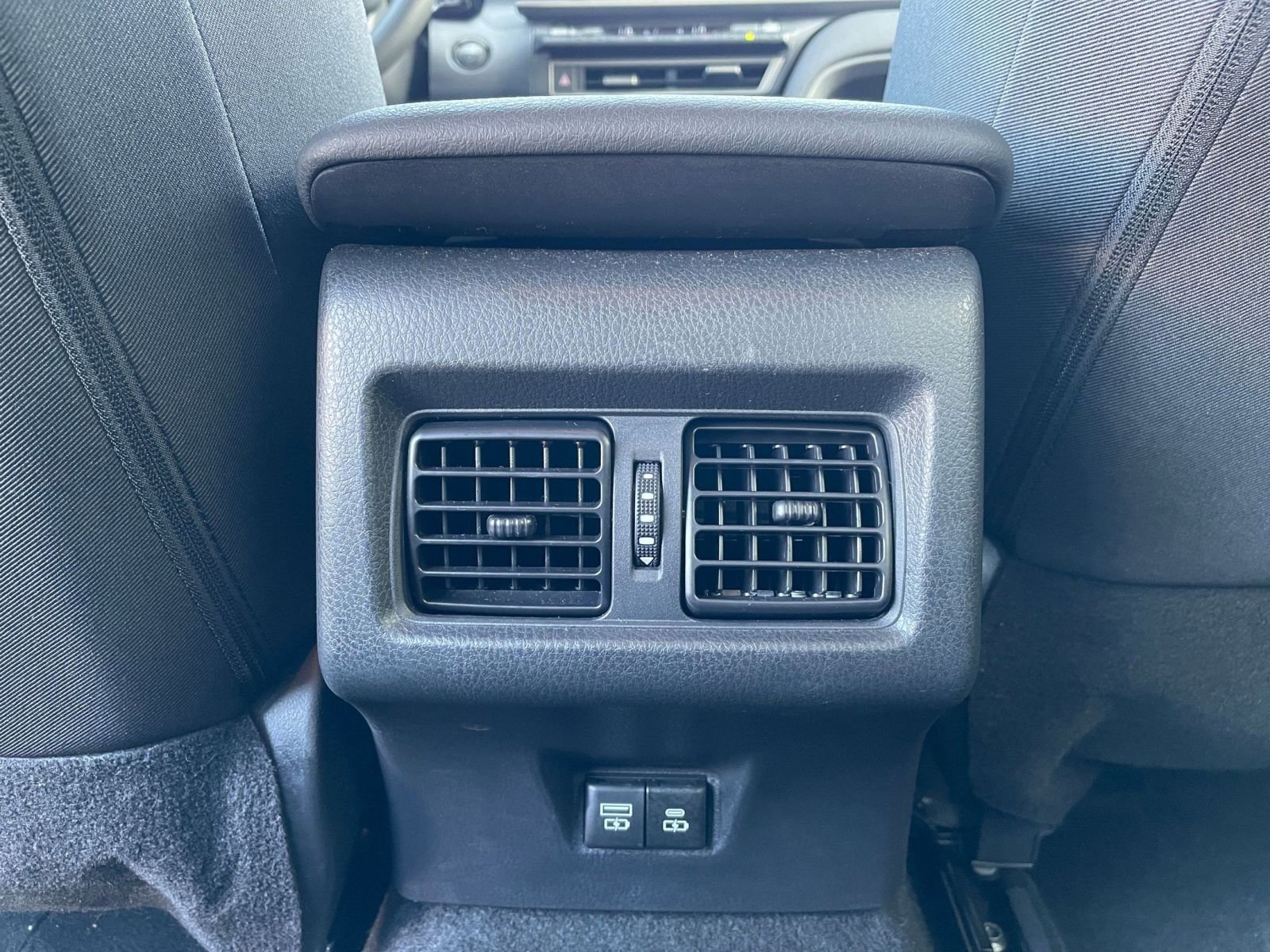 Thumbnail: 2025 Toyota Camry - 24