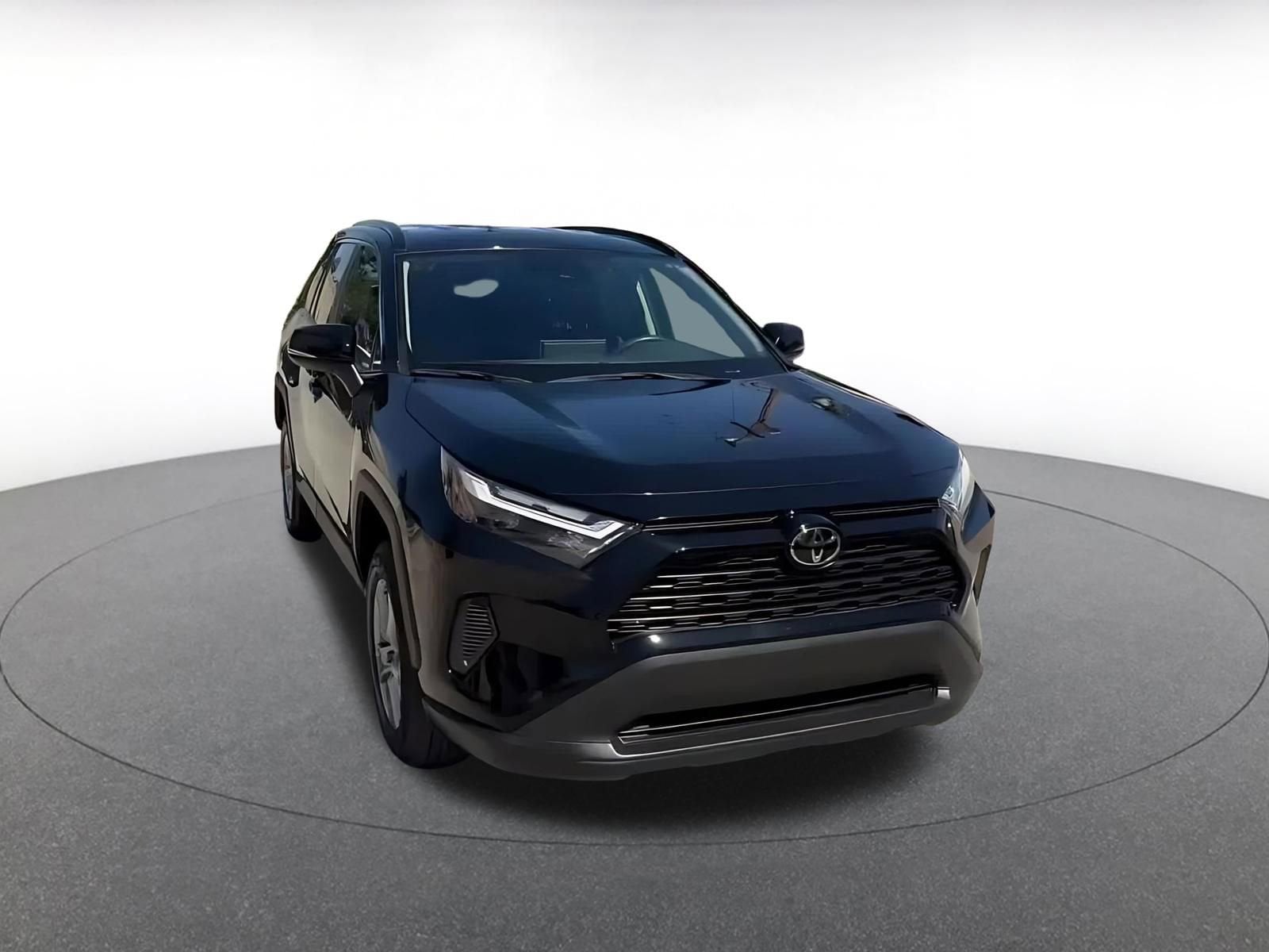 Thumbnail: 2025 Toyota RAV4 - 3