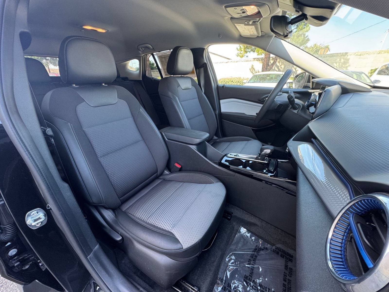 Thumbnail: 2025 Chevrolet Trax - 35